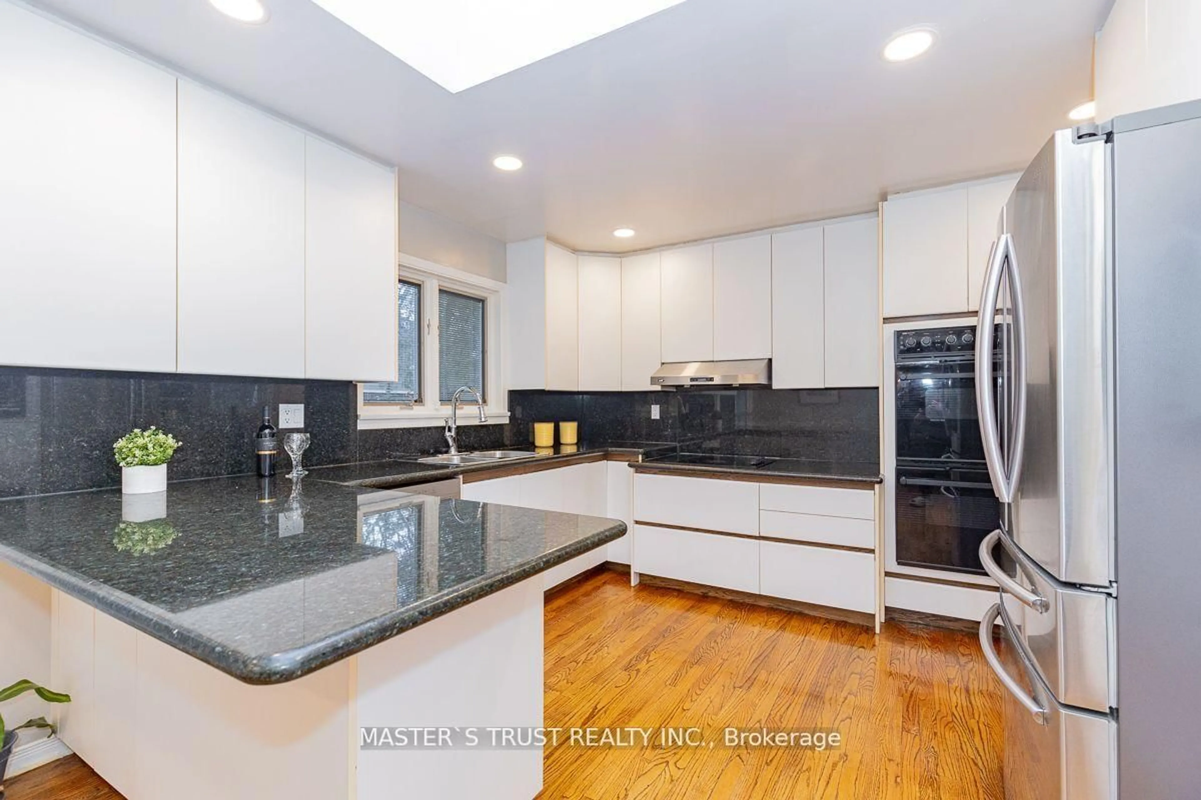 Contemporary kitchen, ceramic/tile floor for 153 Banbury Rd, Toronto Ontario M3B 2L7