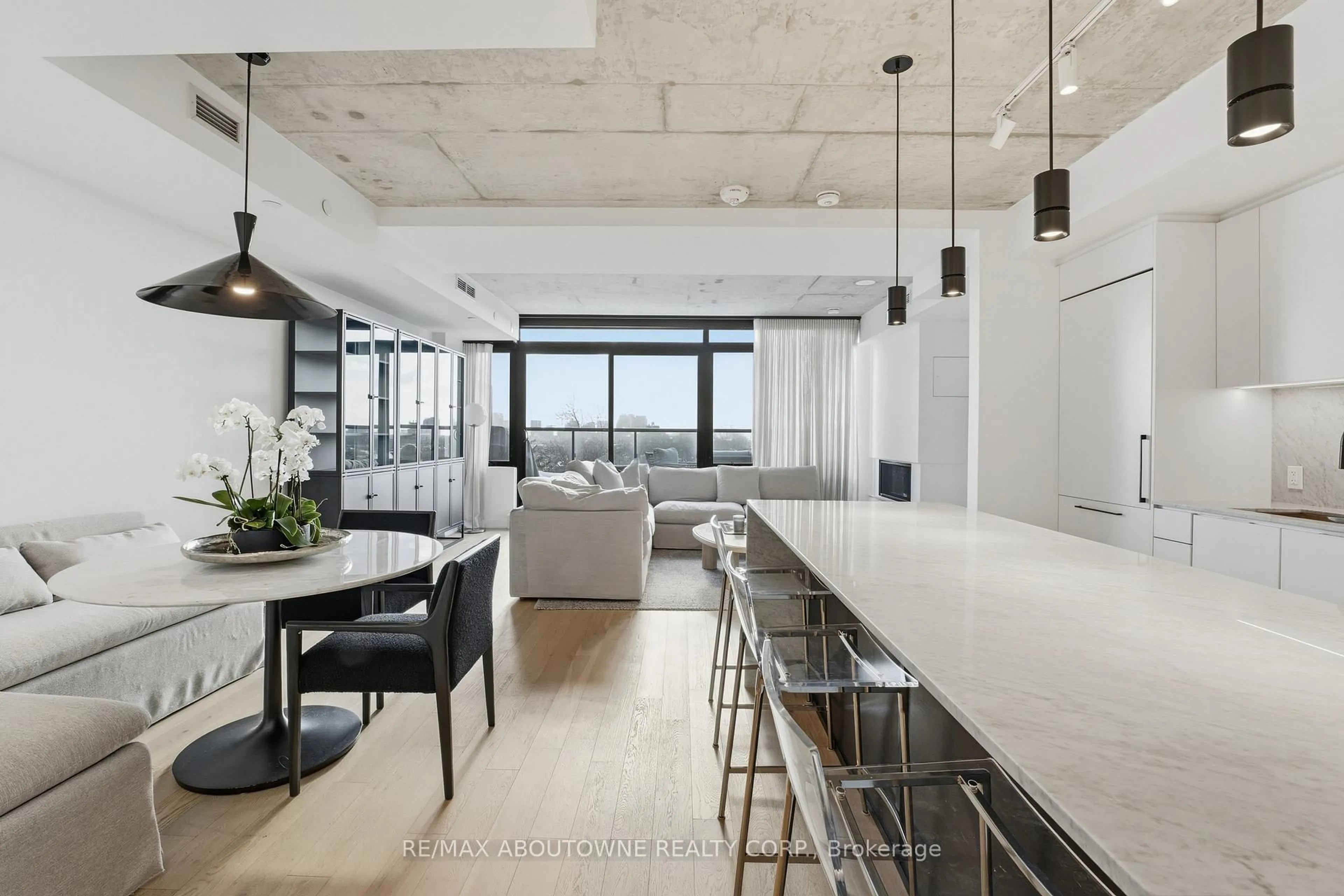 Open concept kitchen, unknown for 899 College St #PH619, Toronto Ontario M6H 3P7