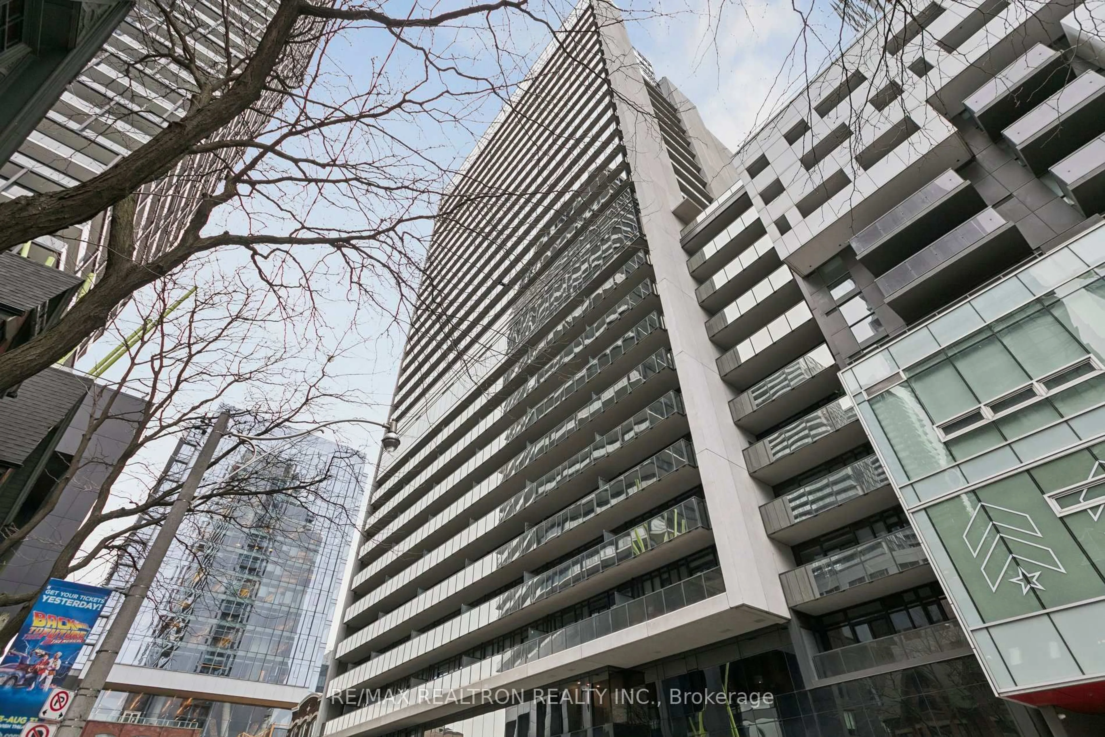 Unknown for 330 Richmond St #307, Toronto Ontario M5V 1X2