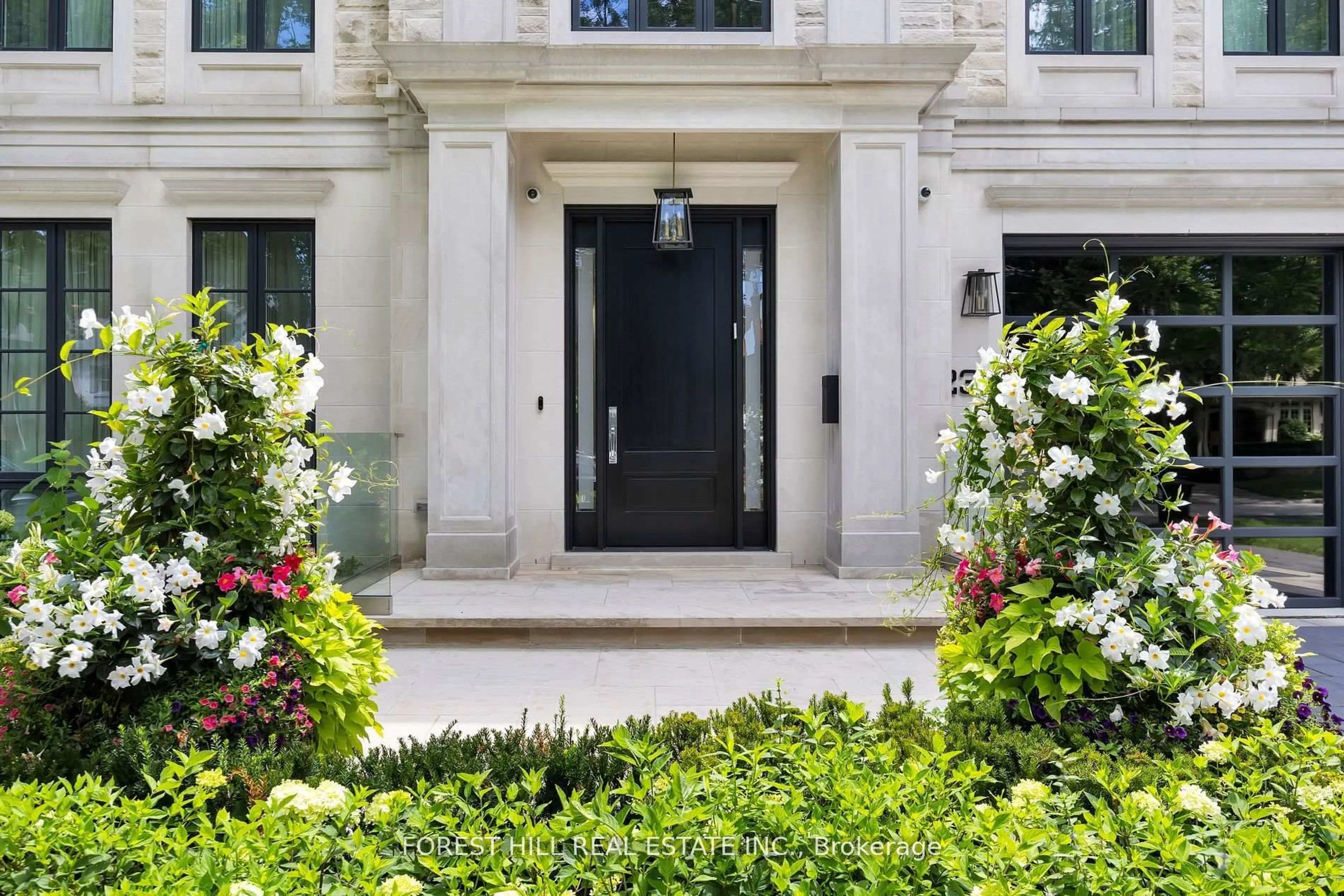 Indoor entryway for 239 Cortleigh Blvd, Toronto Ontario M5N 1P8