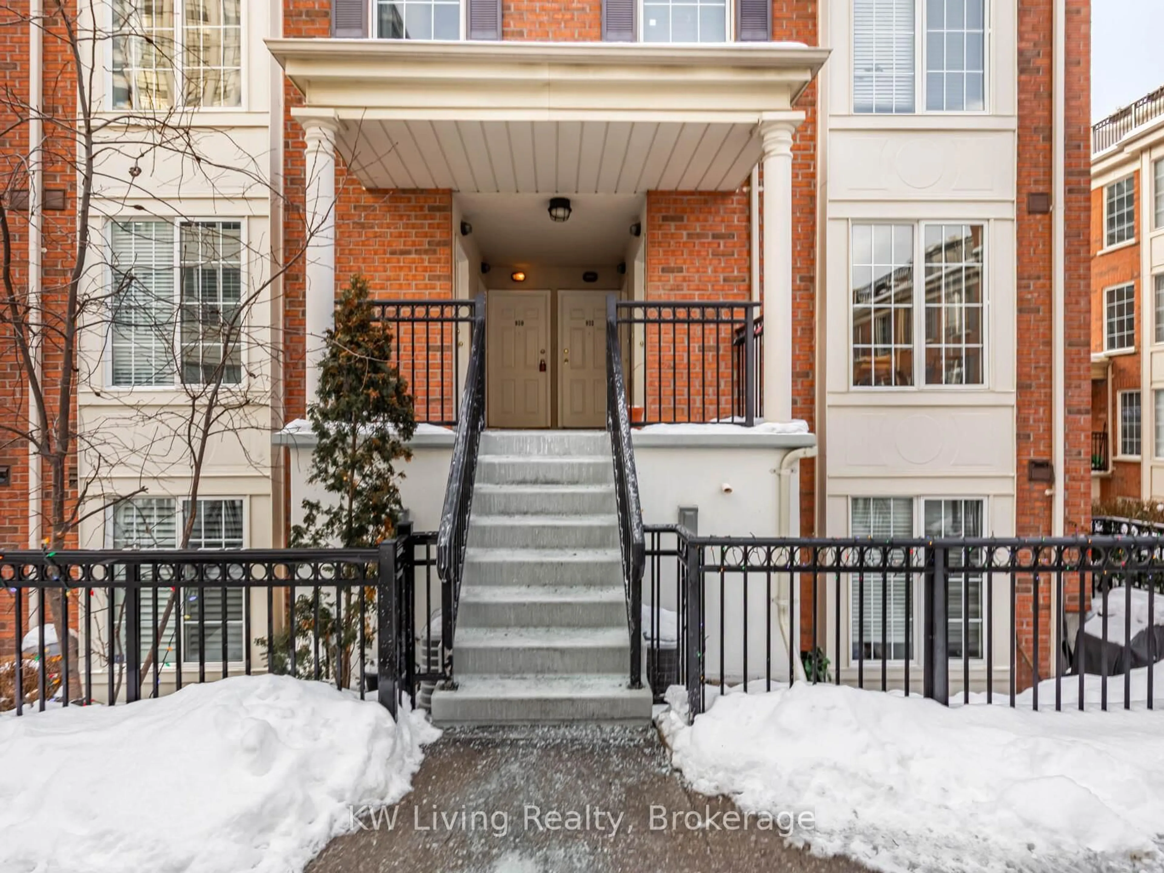 Indoor entryway for 5 Everson Dr #930, Toronto Ontario M2N 7C3
