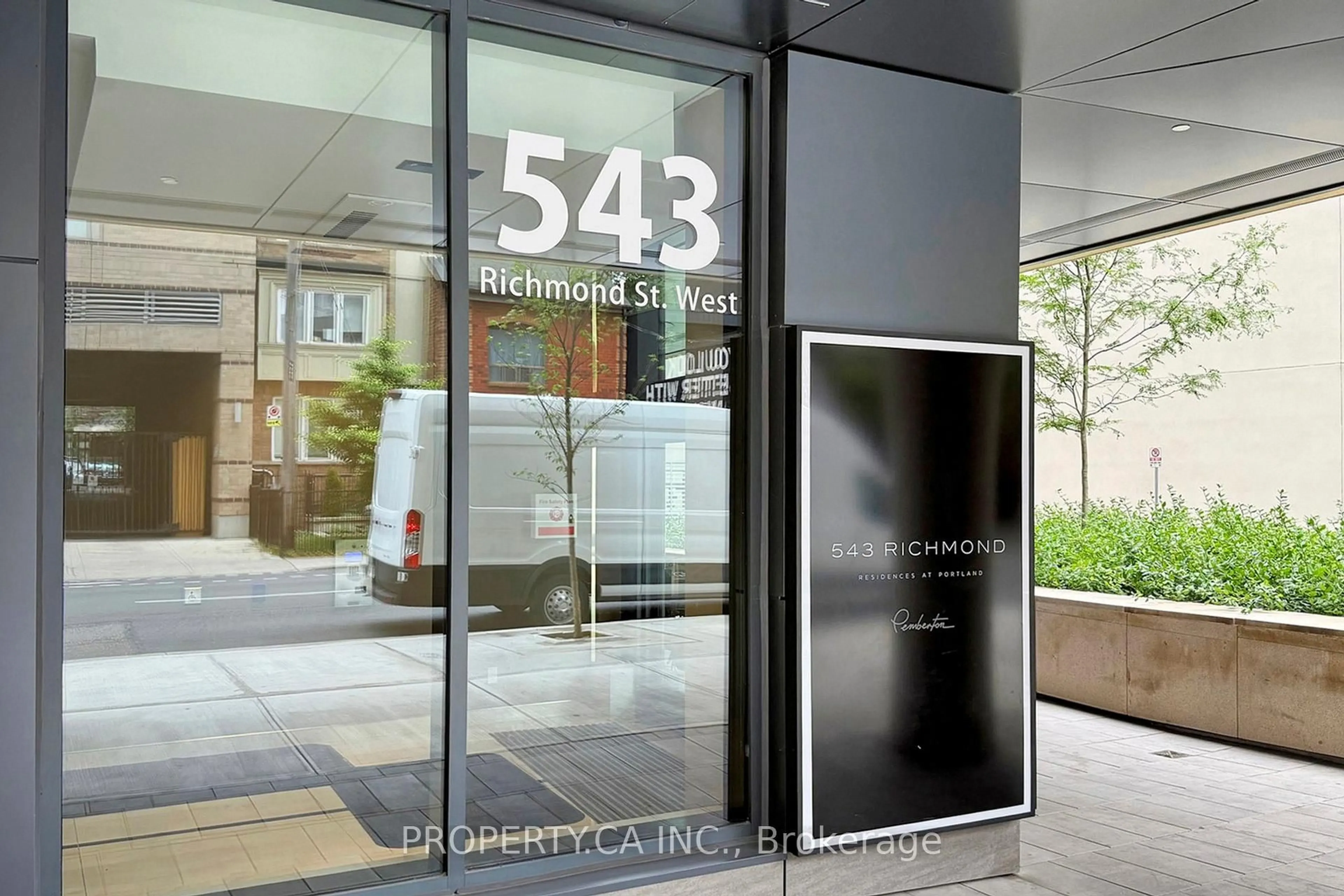 Indoor foyer for 543 Richmond St #1029, Toronto Ontario M5V 0W9