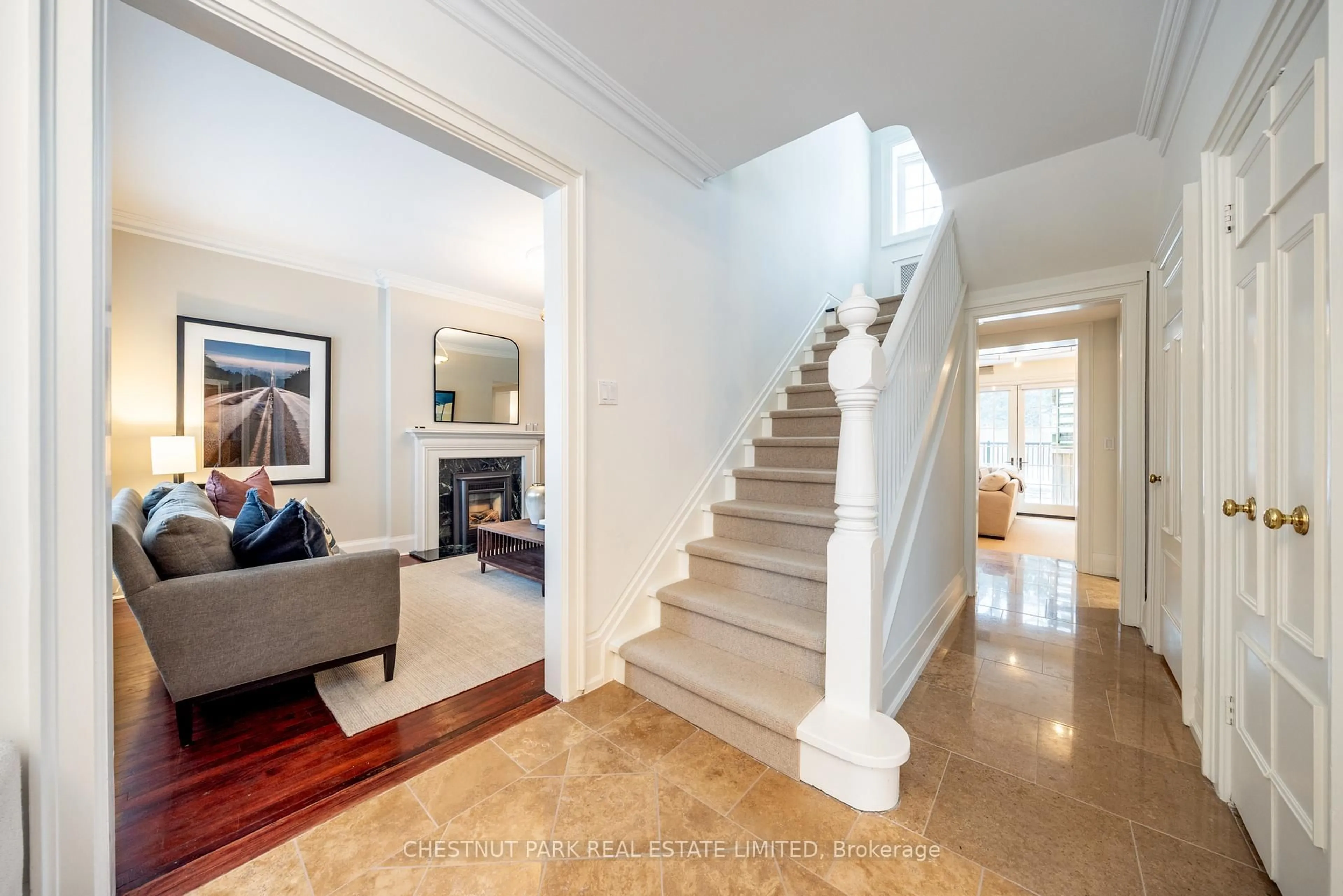 Unknown for 195 Inglewood Dr, Toronto Ontario M4T 1H8