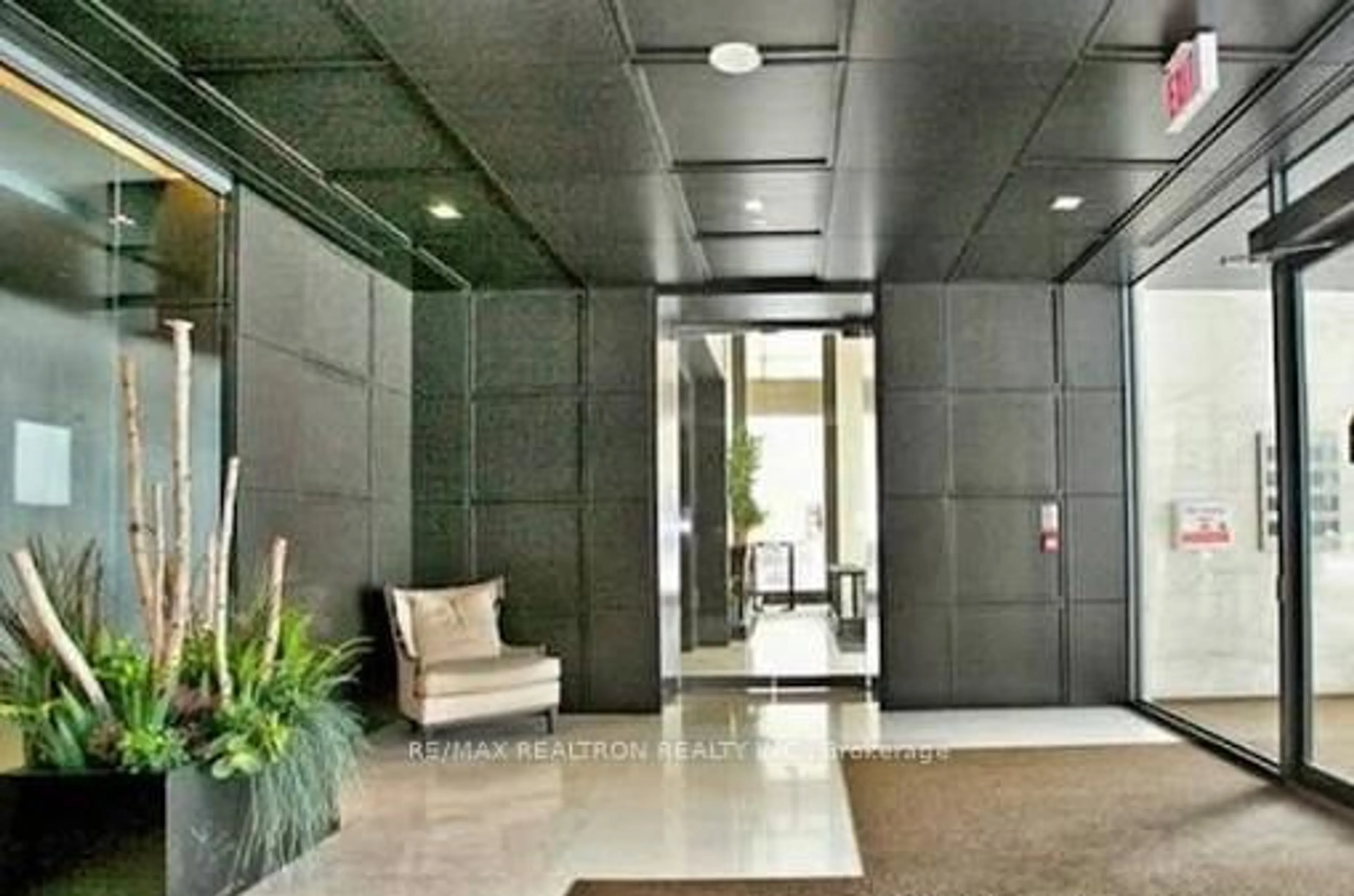 Lobby for 18 Yorkville Ave #1008, Toronto Ontario M4W 3Y8