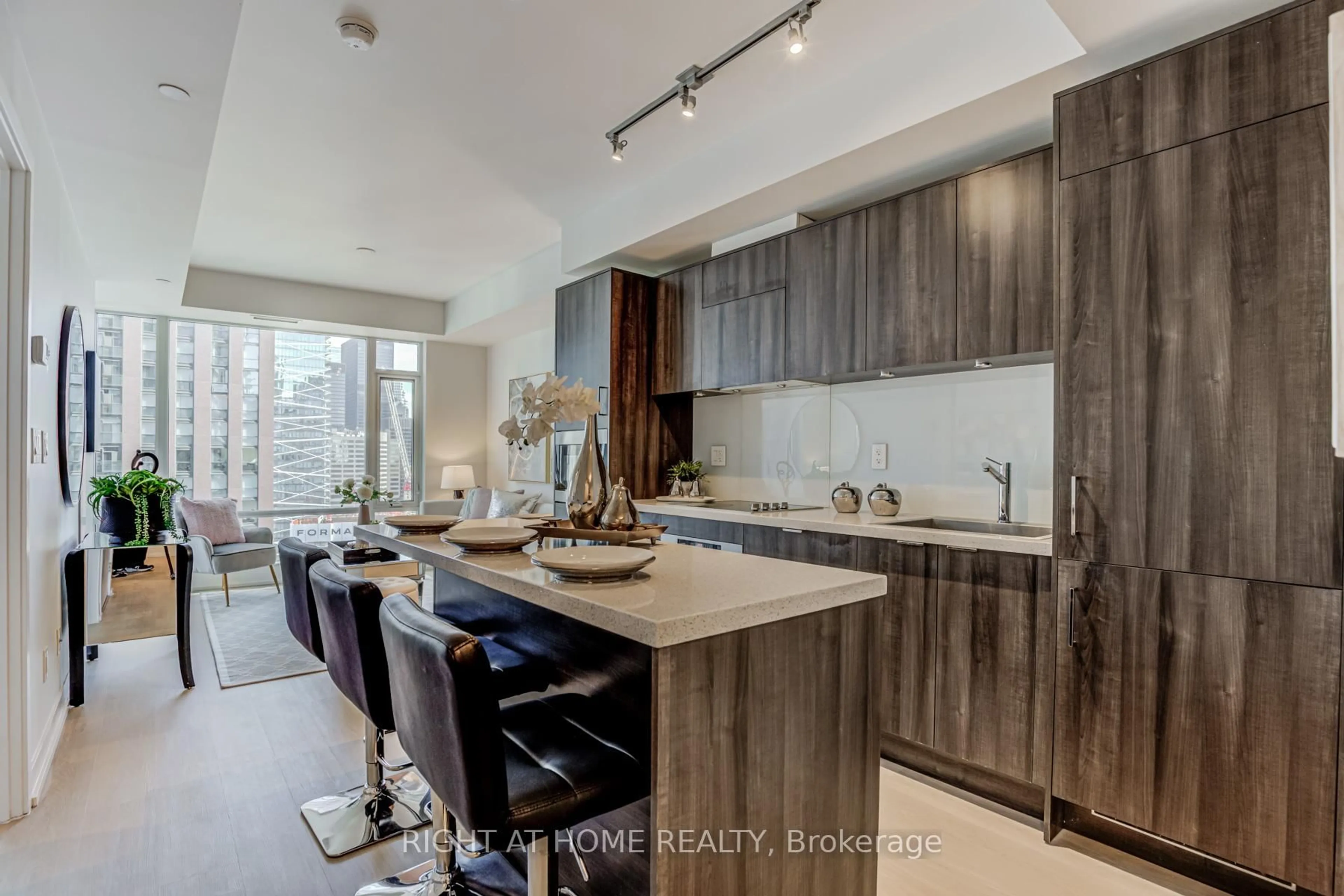 Open concept kitchen, unknown for 21 Widmer St #2708, Toronto Ontario M5V 2E8