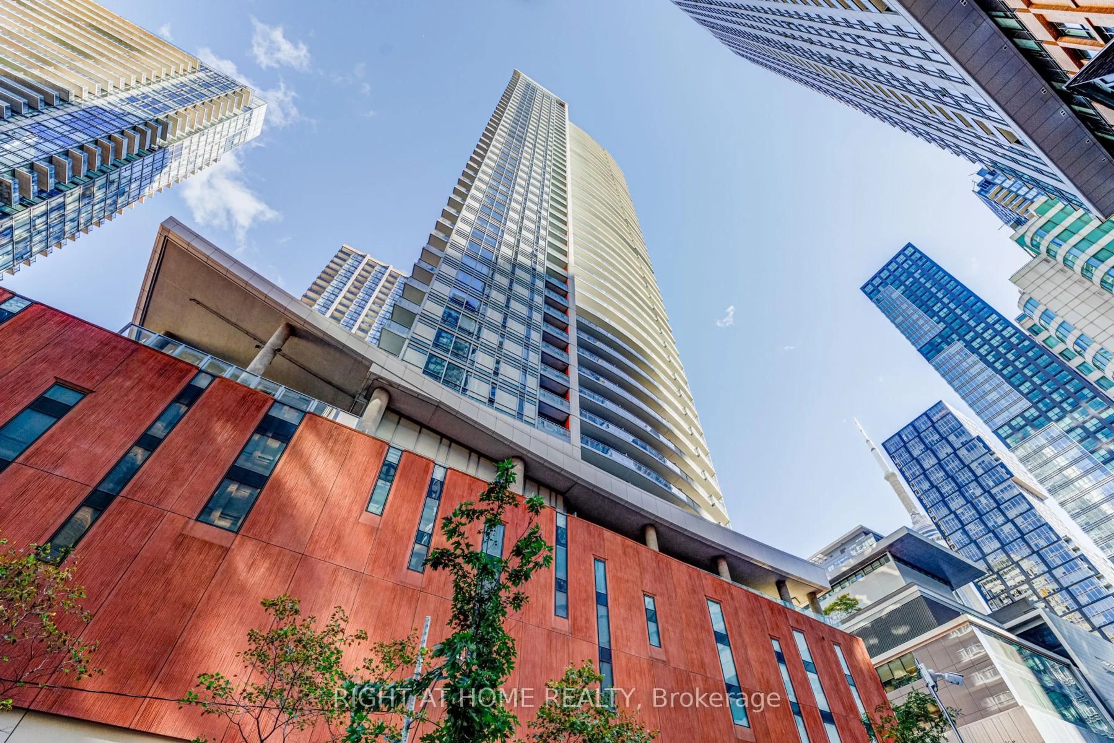 A pic from outside/outdoor area/front of a property/back of a property/a pic from drone, city buildings view from balcony for 21 Widmer St #2708, Toronto Ontario M5V 2E8