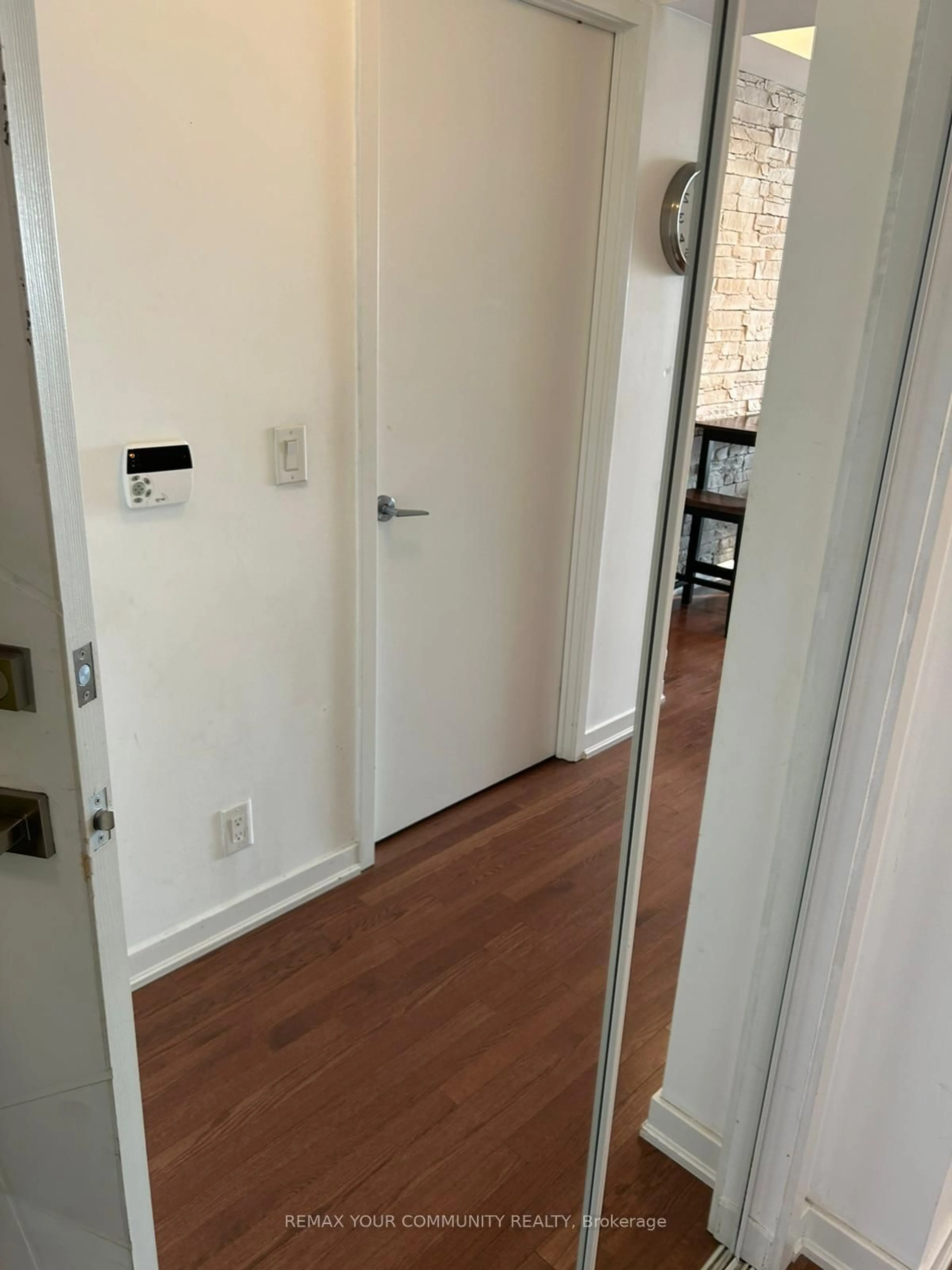 Unknown for 14 York St #5707, Toronto Ontario M5J 0B1