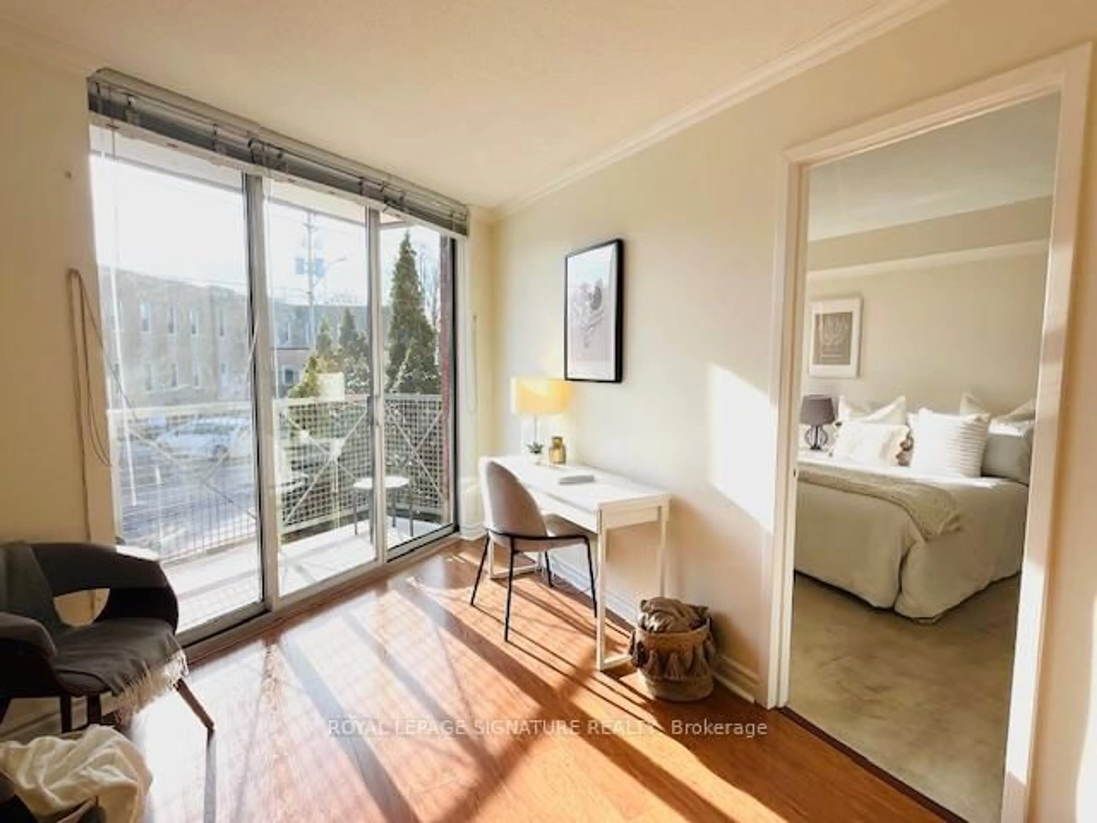 A pic of a room for 356 McRae Dr #206, Toronto Ontario M4G 4G4