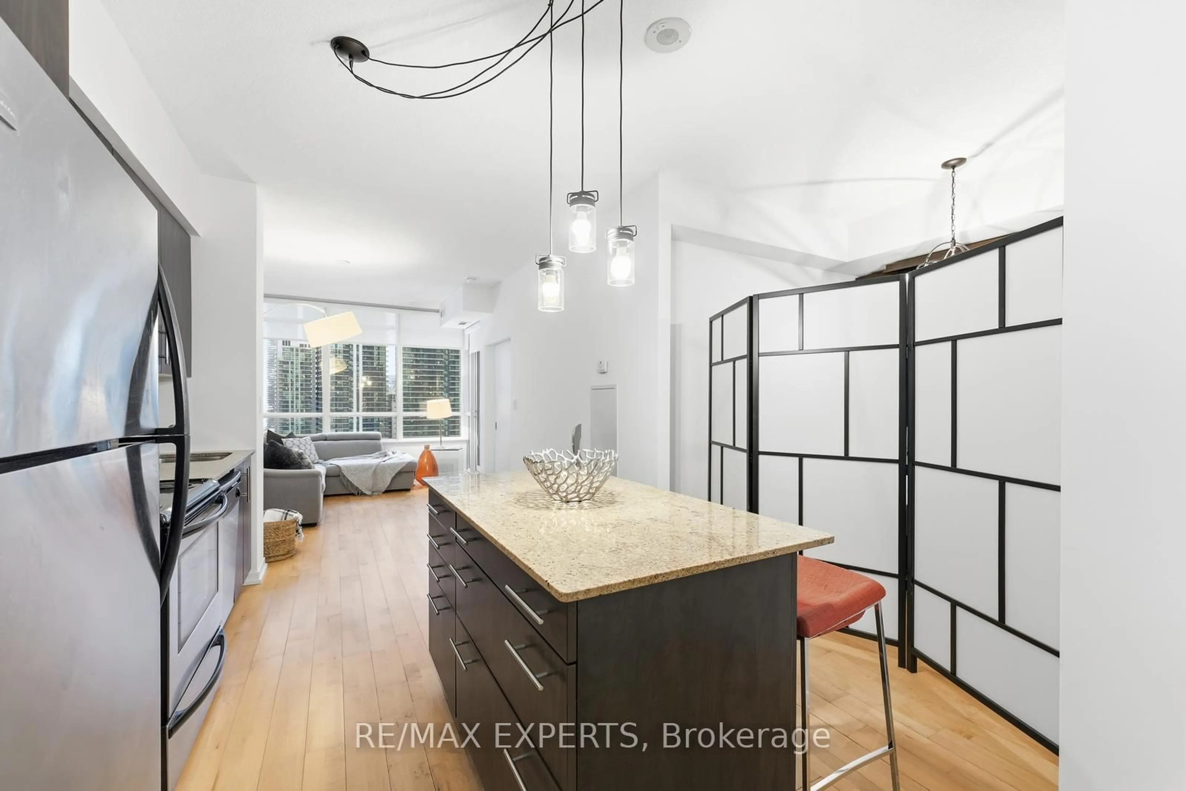 Open concept kitchen, ceramic/tile floor for 55 Bremner Blvd #2405, Toronto Ontario M5J 0A6