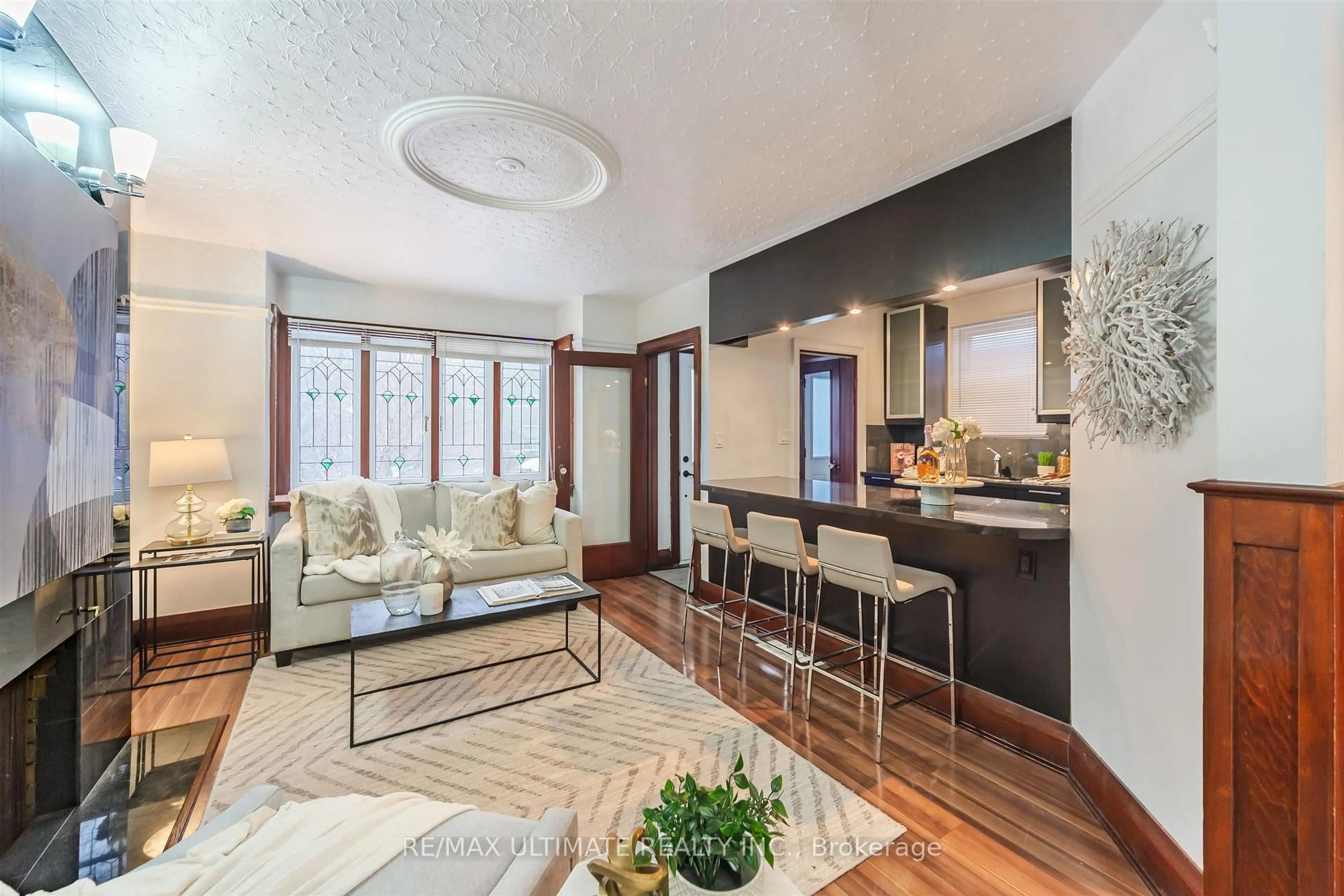 Open concept kitchen, unknown for 46 Lorindale Ave, Toronto Ontario M5M 3C2