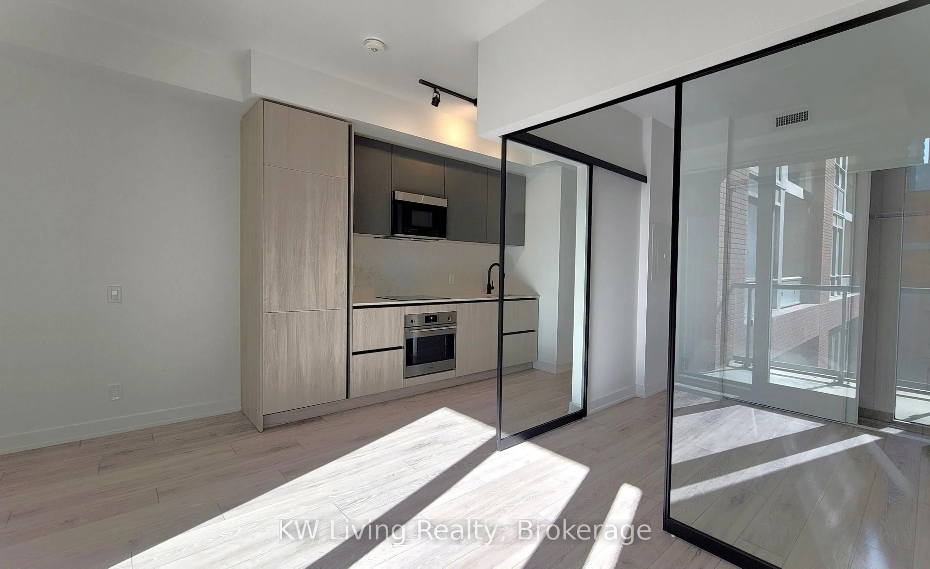 A pic of a room for 108 Peter St #1211, Toronto Ontario M5V 0W2