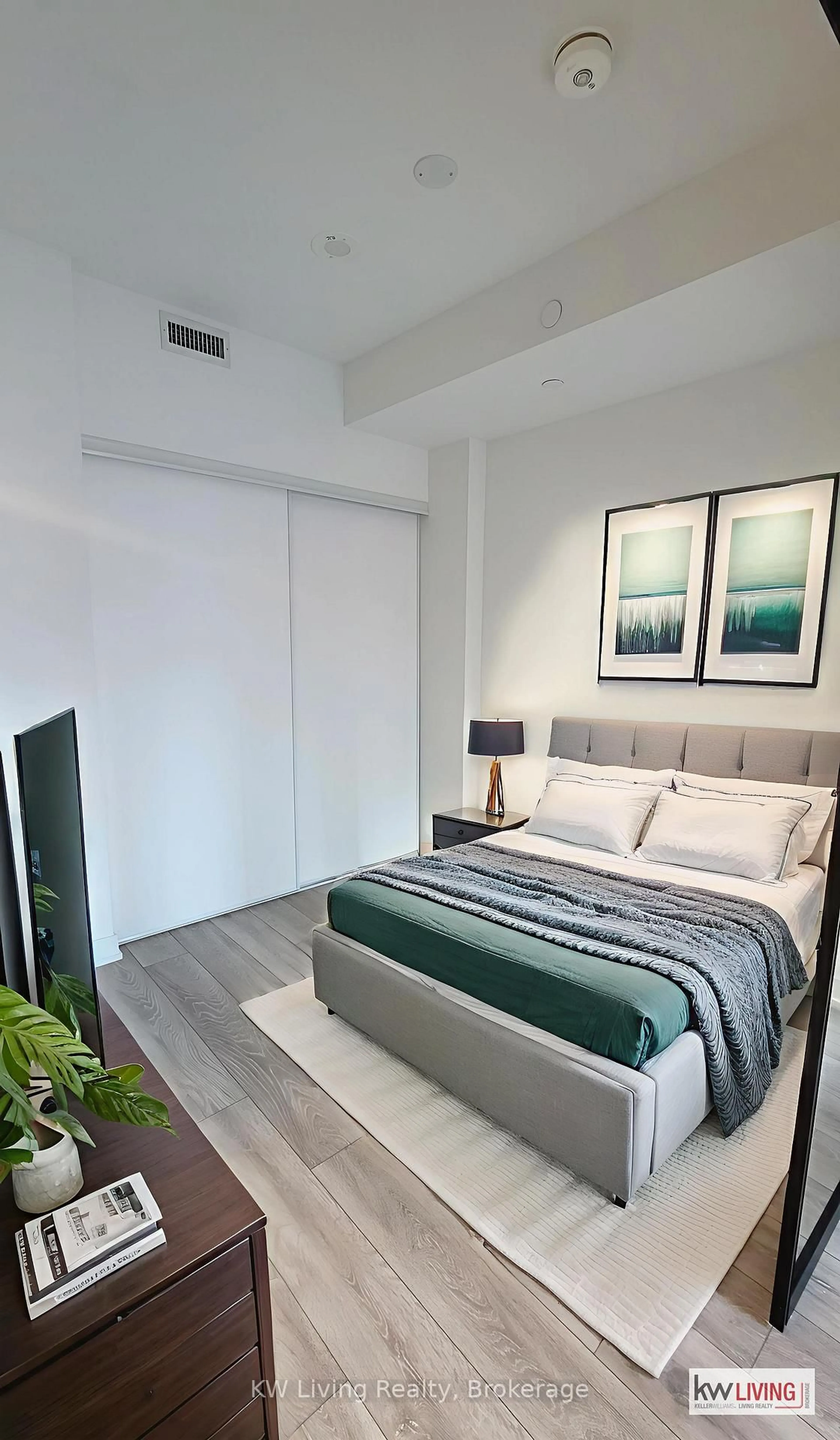 Bedroom with bed, unknown for 108 Peter St #1211, Toronto Ontario M5V 0W2