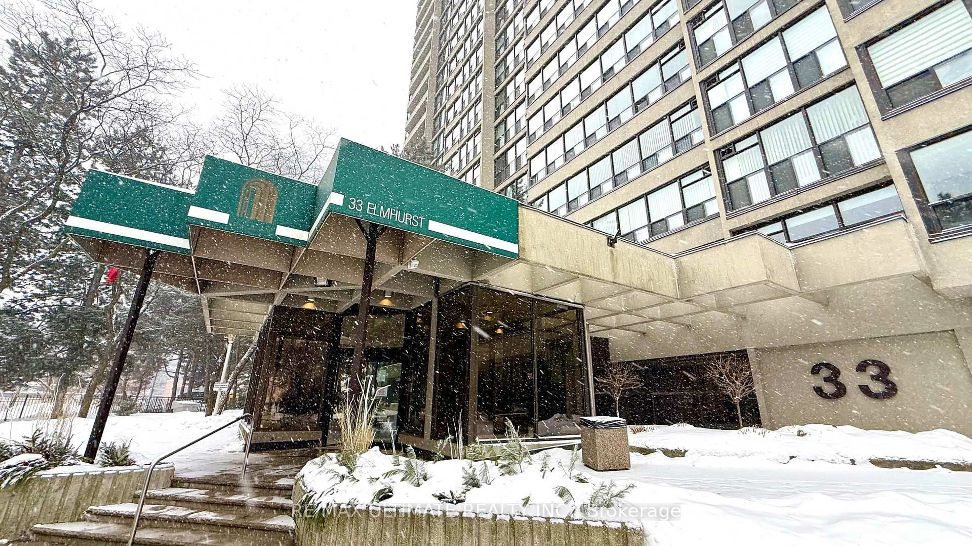 Indoor foyer for 33 Elmhurst Ave #1205, Toronto Ontario M2N 6G8