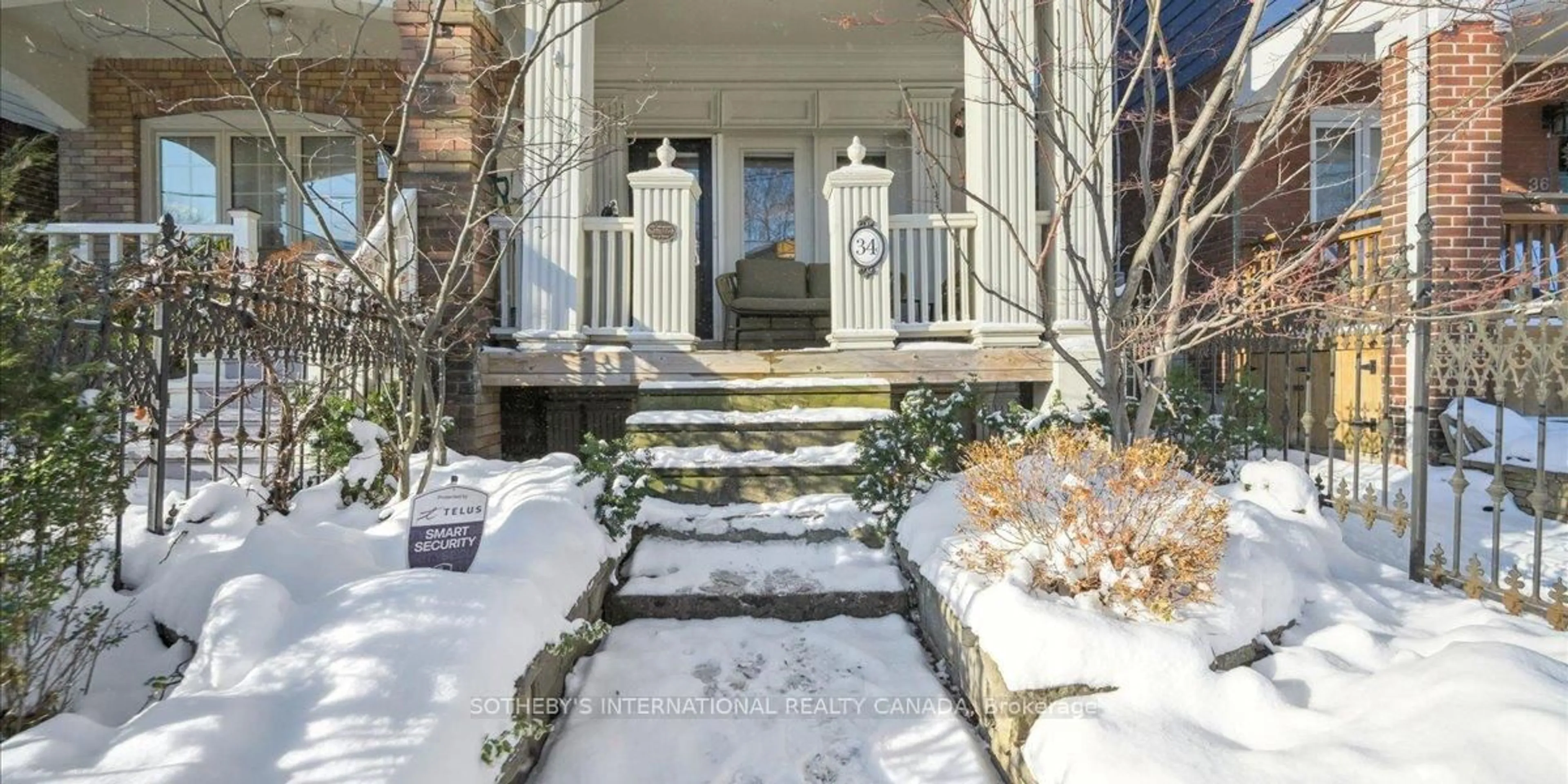 Indoor entryway for 34 Nasmith Ave, Toronto Ontario M5A 3J3