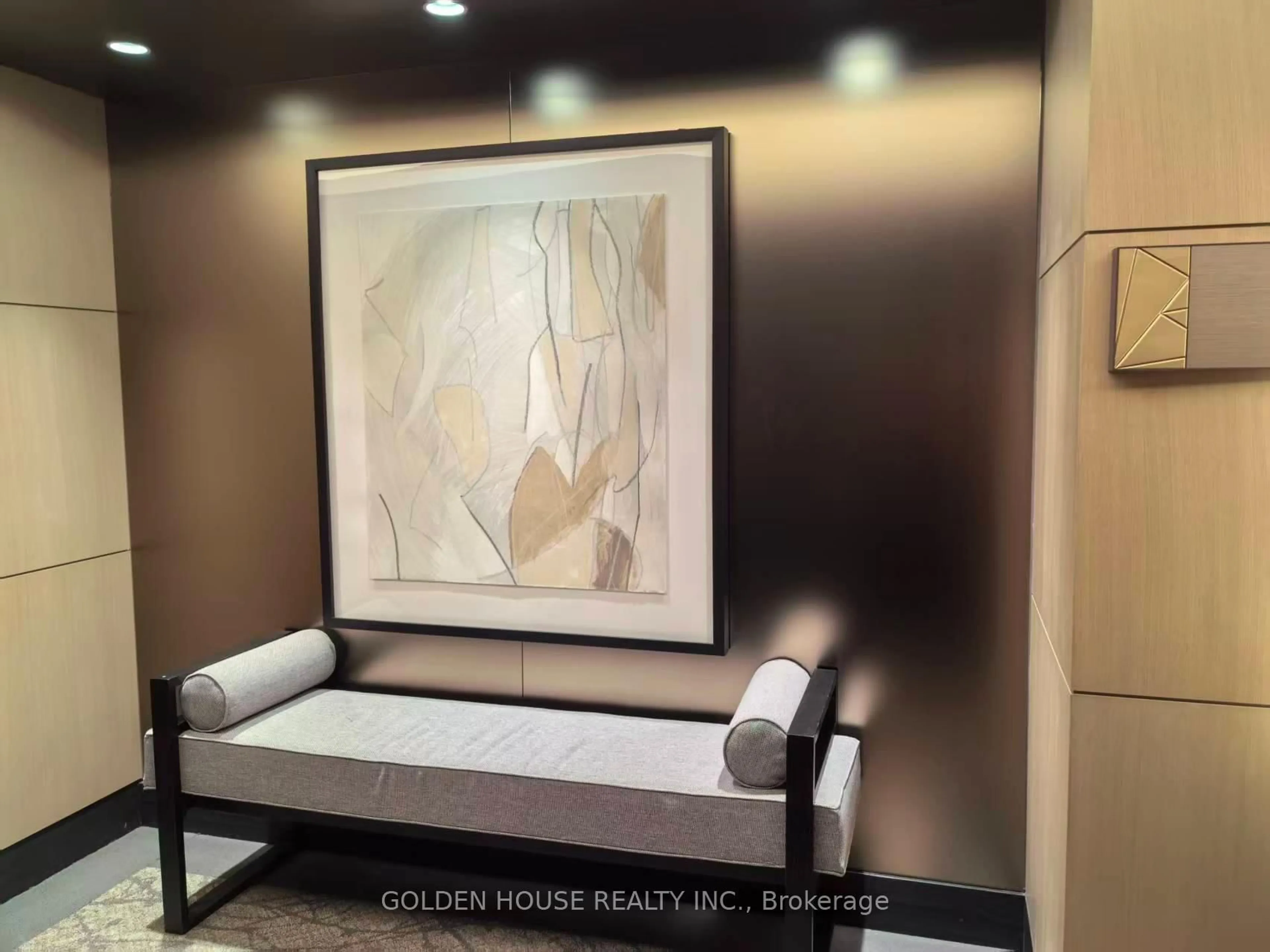 Indoor foyer for 1 Edgewater Dr #415, Toronto Ontario M5A 0L1