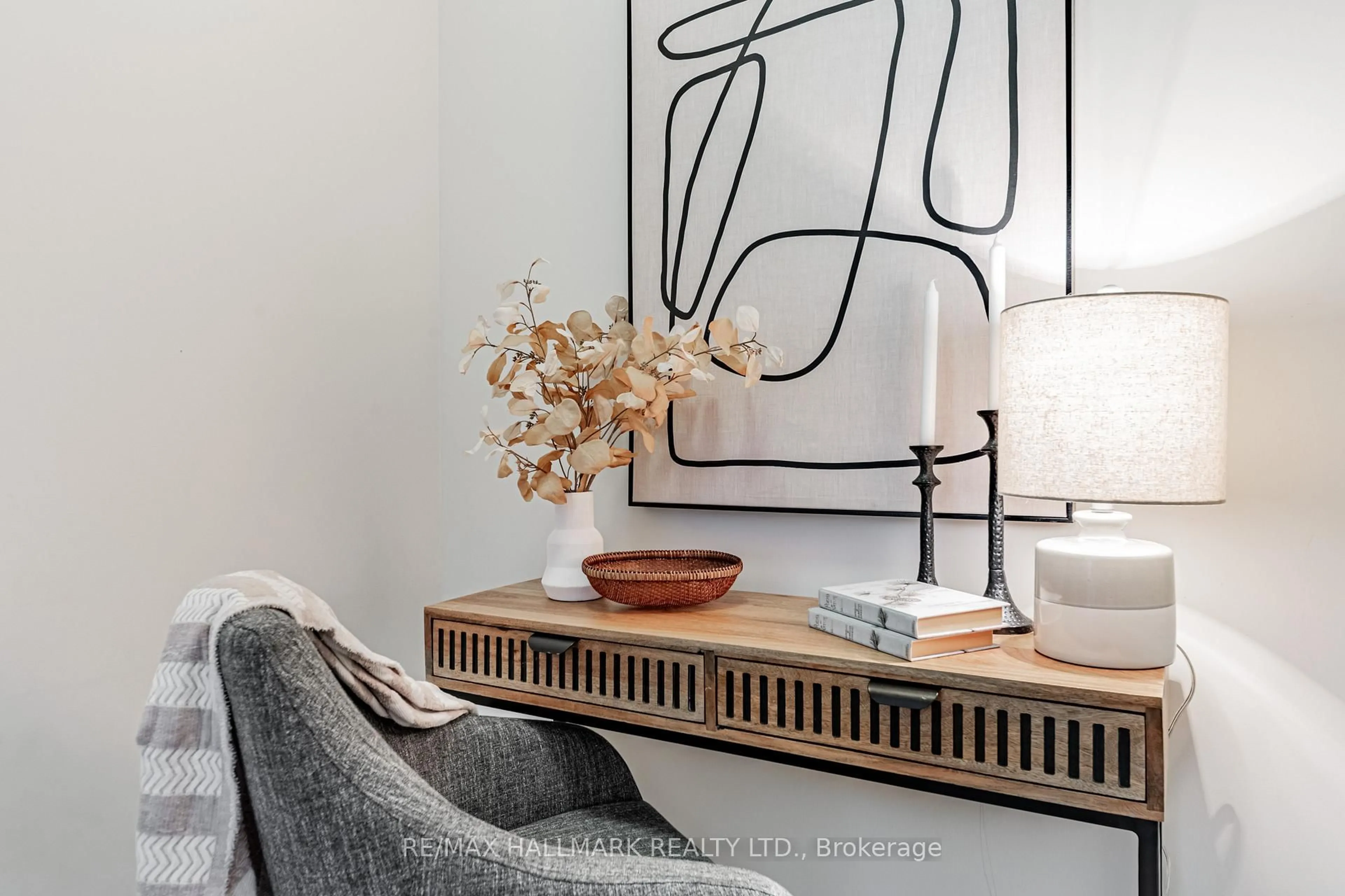 Indoor entryway for 120 Harrison Garden Blvd #508, Toronto Ontario M2N 0H1