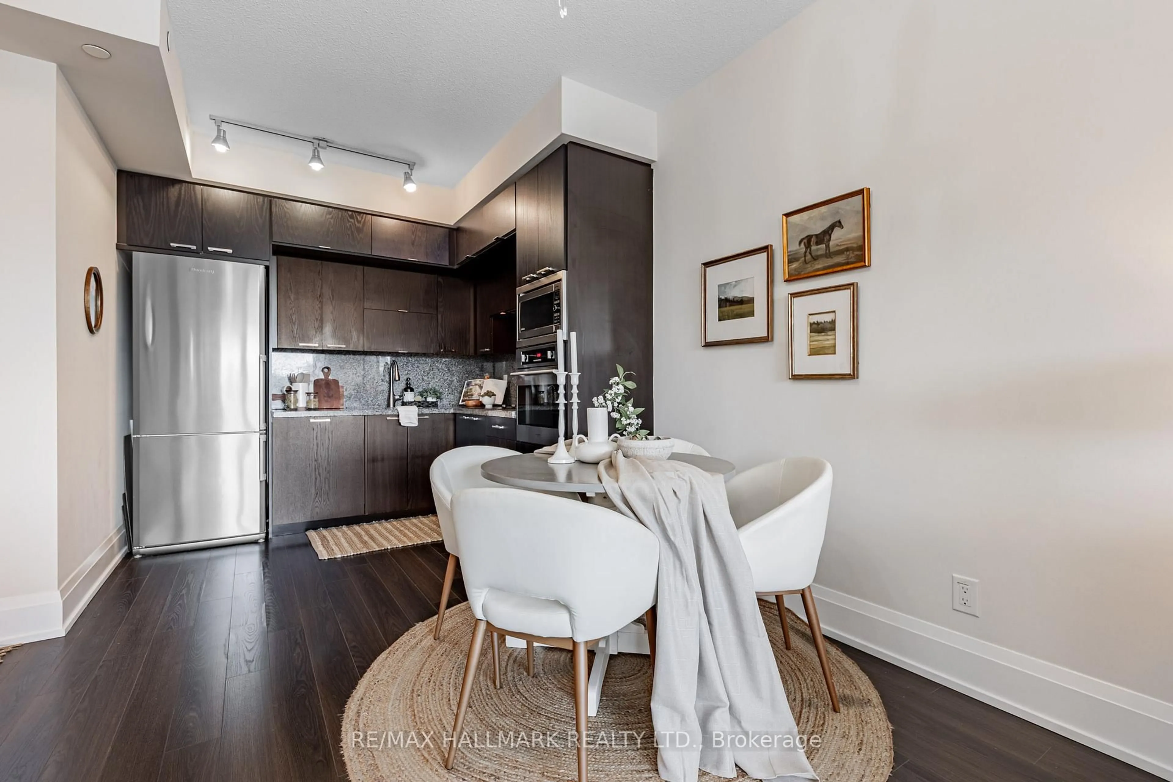 Open concept kitchen, wood/laminate floor for 120 Harrison Garden Blvd #508, Toronto Ontario M2N 0H1