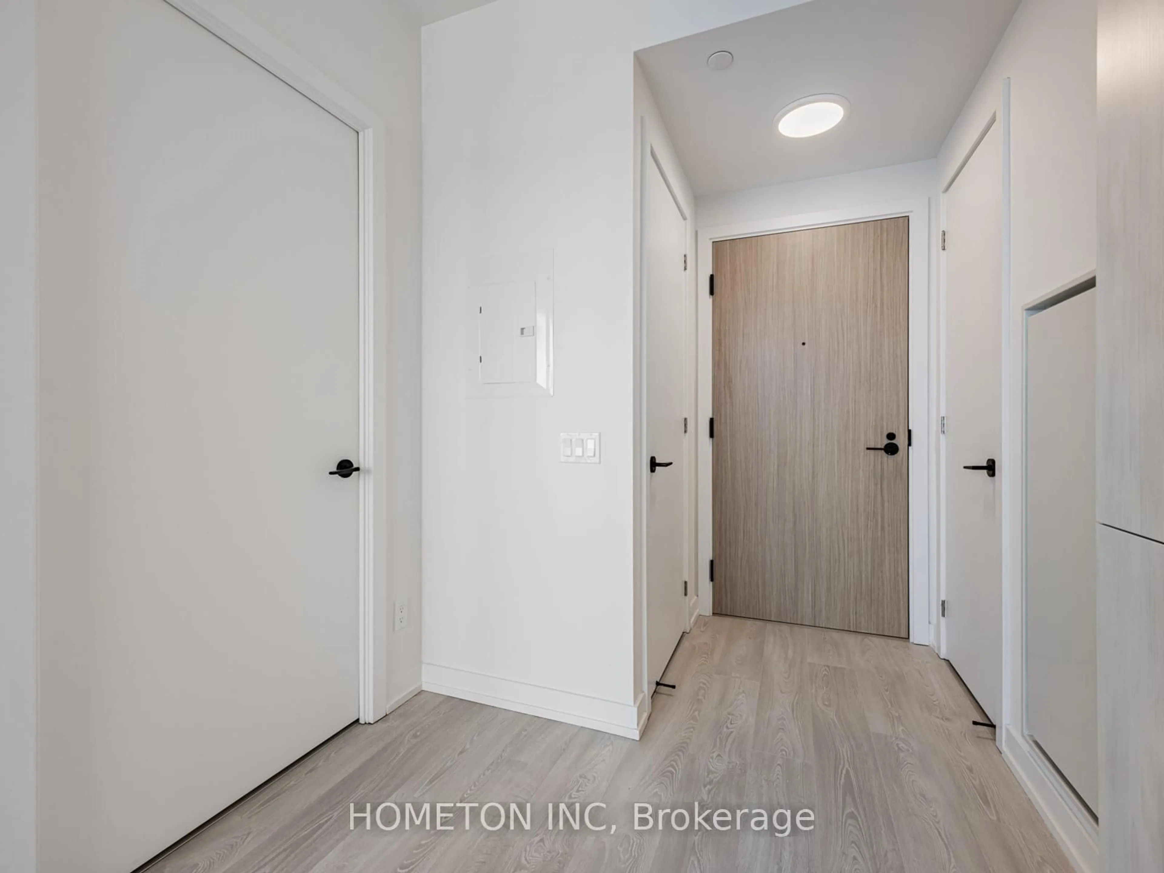 Indoor entryway for 35 Parliament St #1910, Toronto Ontario M5A 2Y2