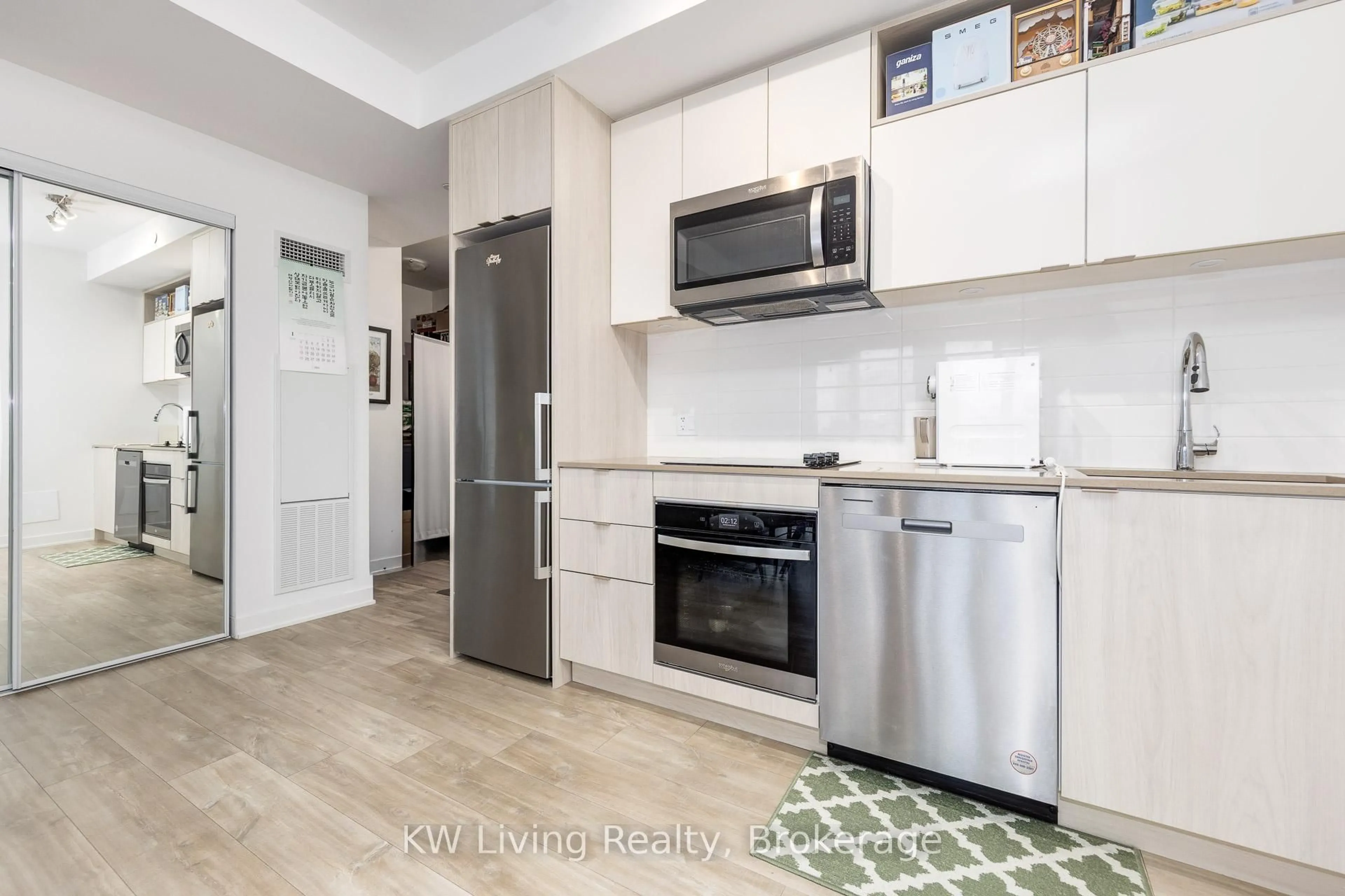 Unknown for 70 Princess St #2001, Toronto Ontario M5A 0X6