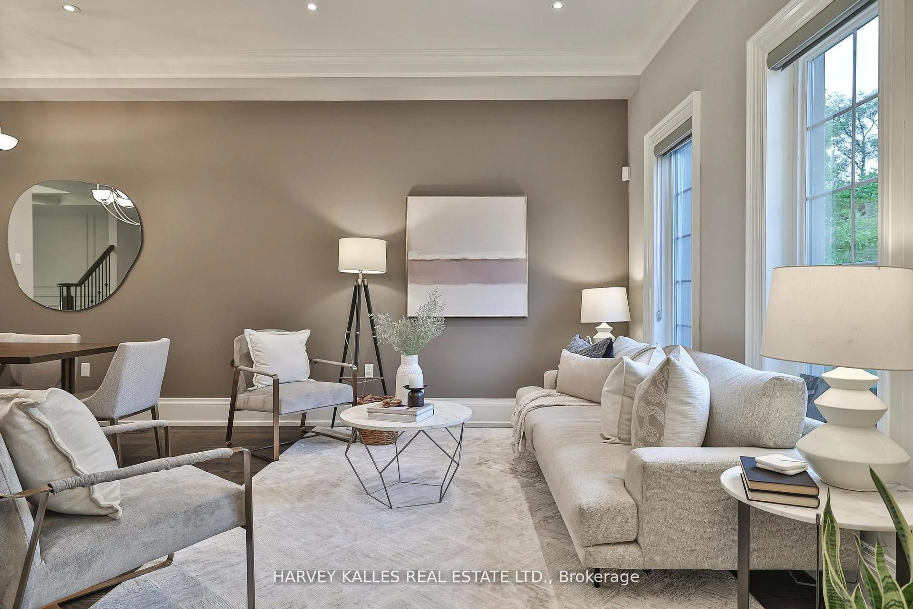 Living room with furniture, unknown for 2638A Bayview Ave, Toronto Ontario M2L 1B7