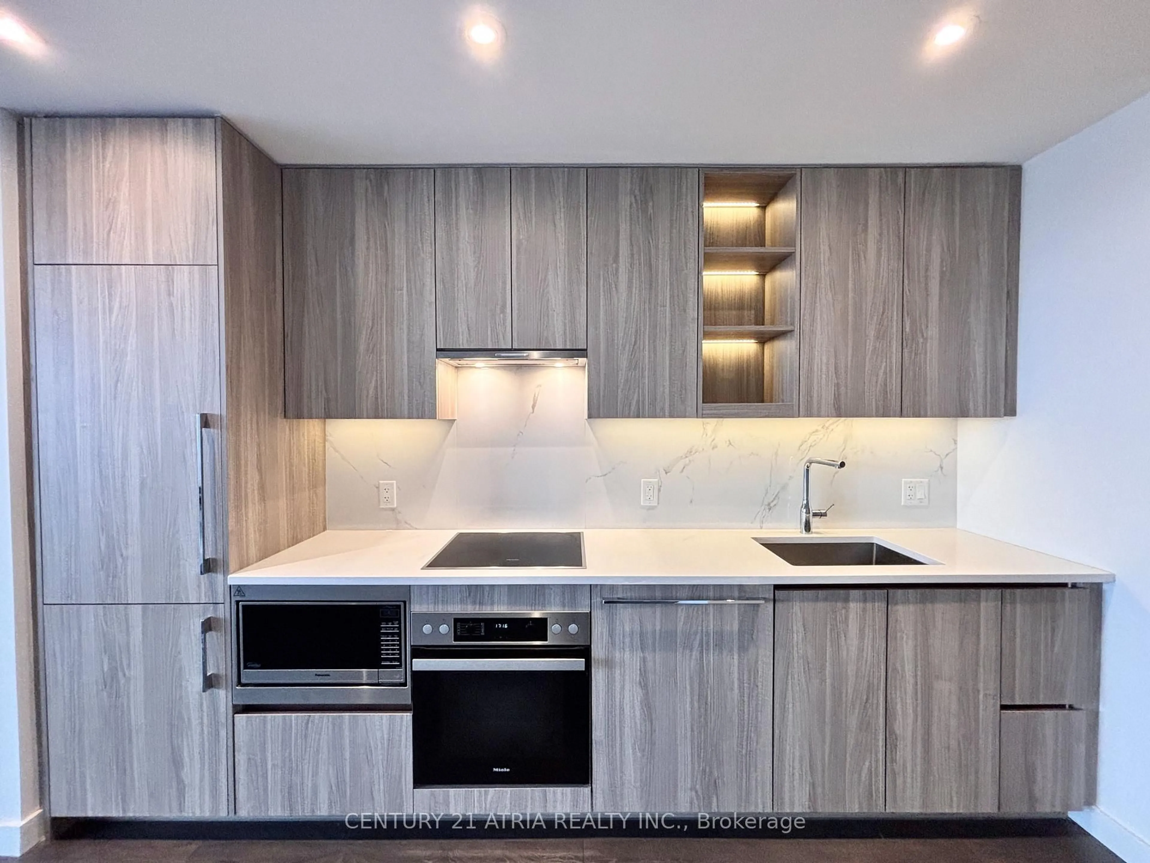 Contemporary kitchen, wood/laminate floor for 27 Mcmahon Dr #1611, Toronto Ontario M2K 0J2