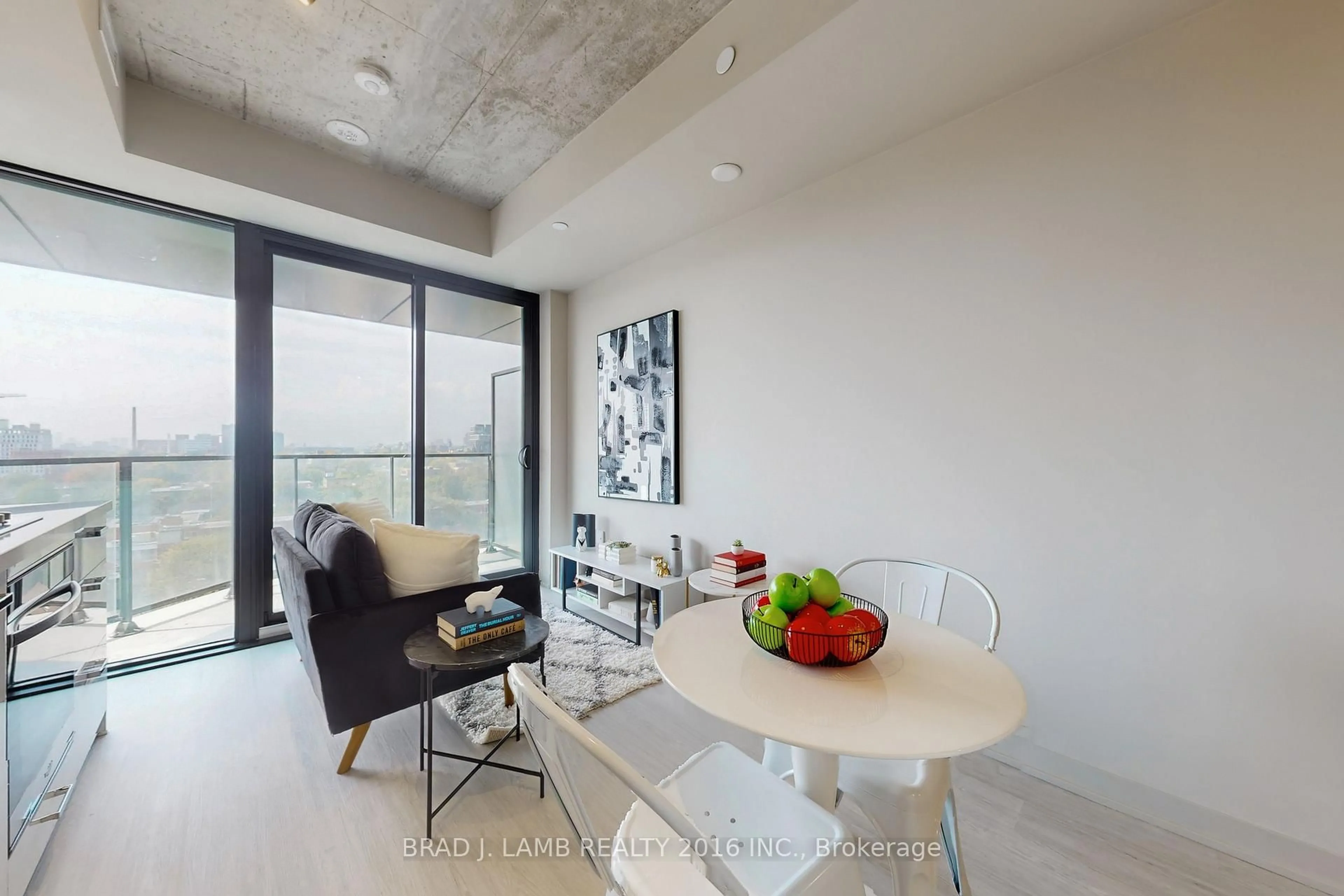 Unknown for 195 McCaul St #913, Toronto Ontario M5T 0E5