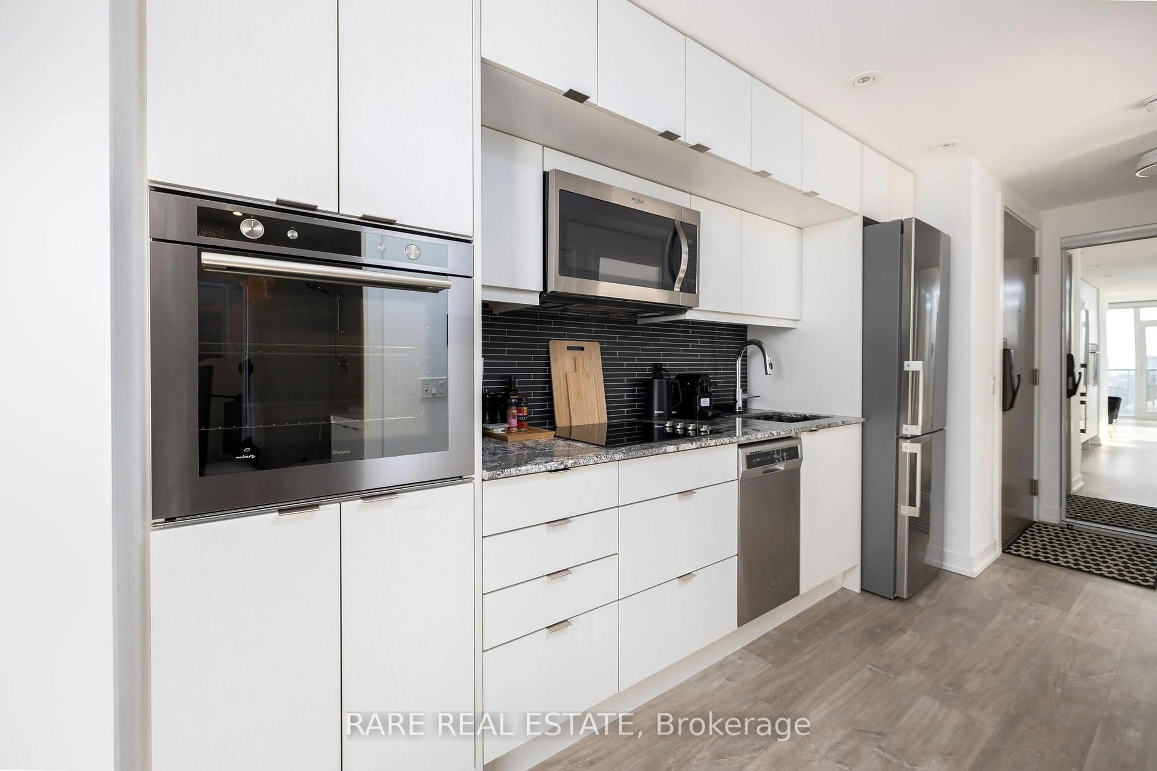 Unknown for 10 York St #2510, Toronto Ontario M5J 0E1