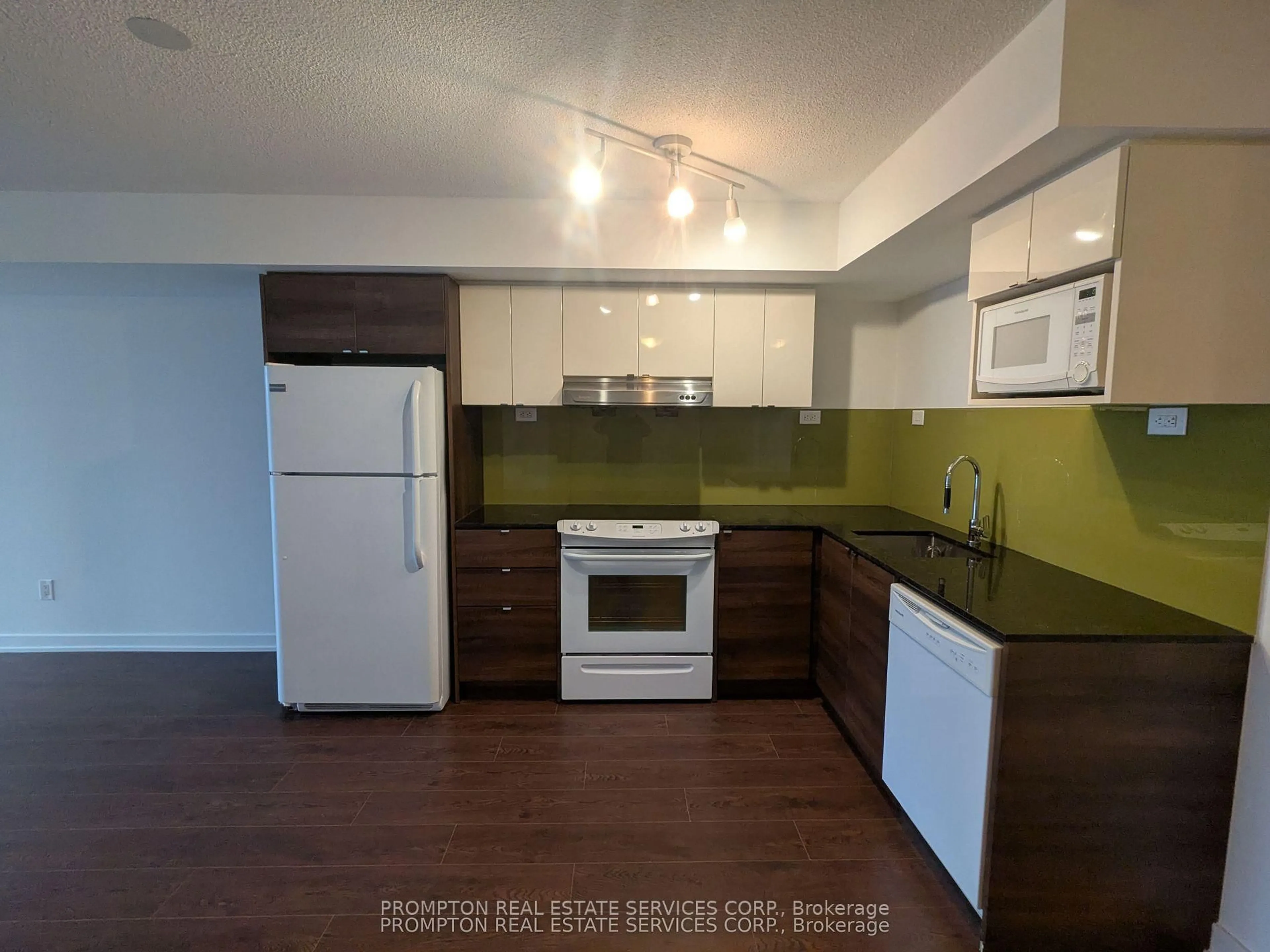 Standard kitchen, unknown for 121 Mcmahon Dr #712, Toronto Ontario M2K 0C1