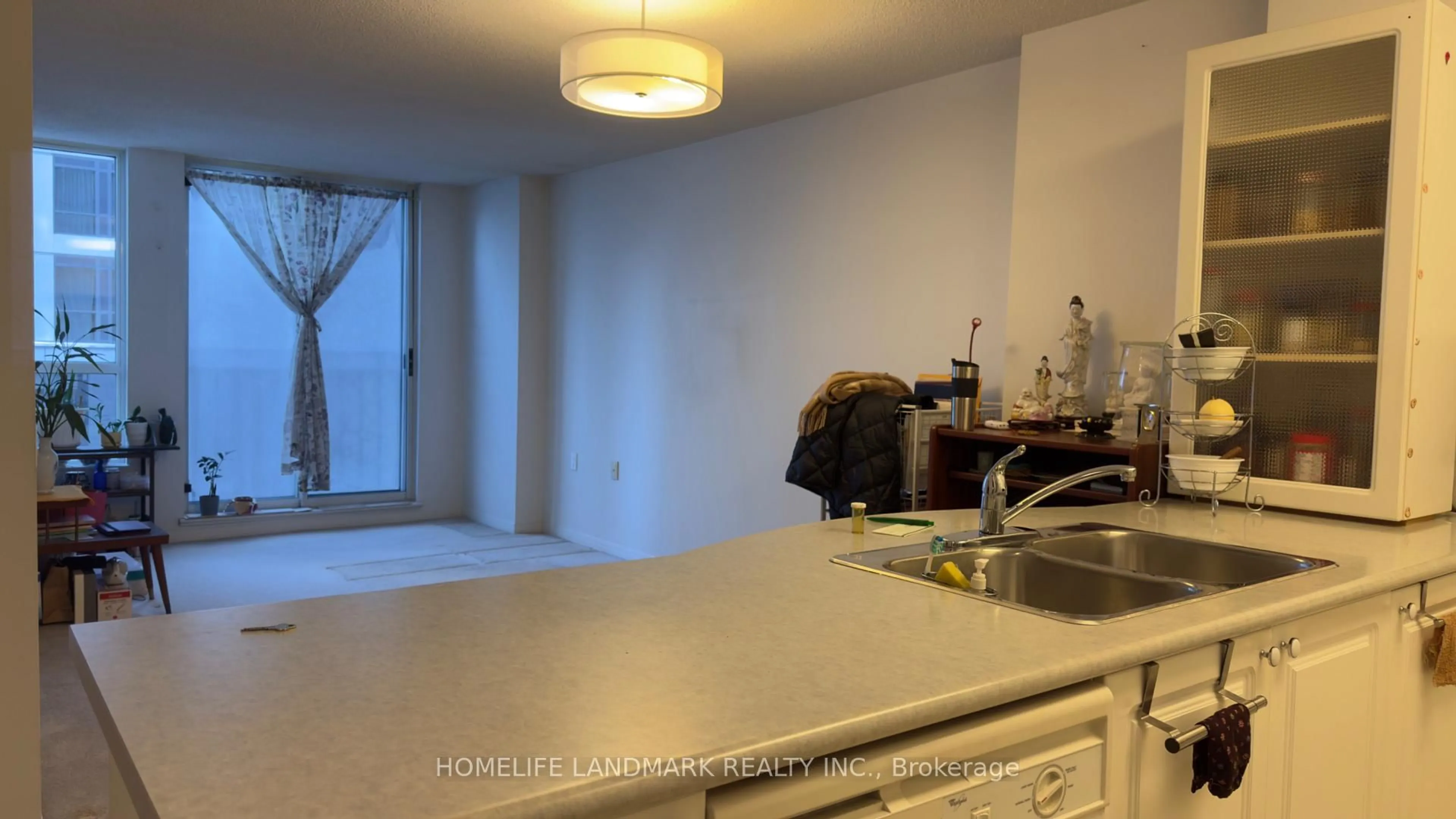 Unknown for 388 Bloor St #807, Toronto Ontario M4W 3W9