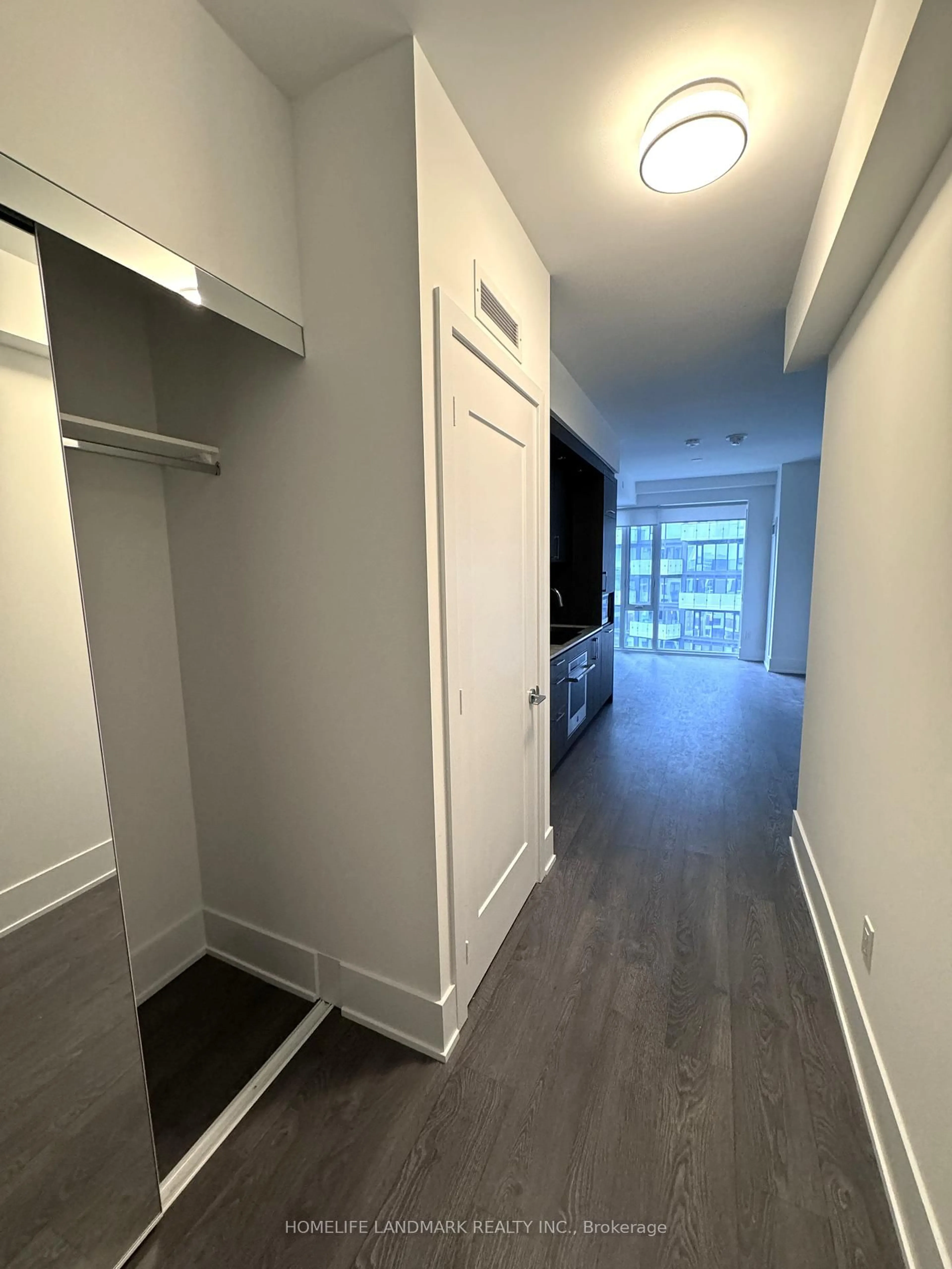 A pic of a room for 470 Front St #1309, Toronto Ontario M5V 0V6
