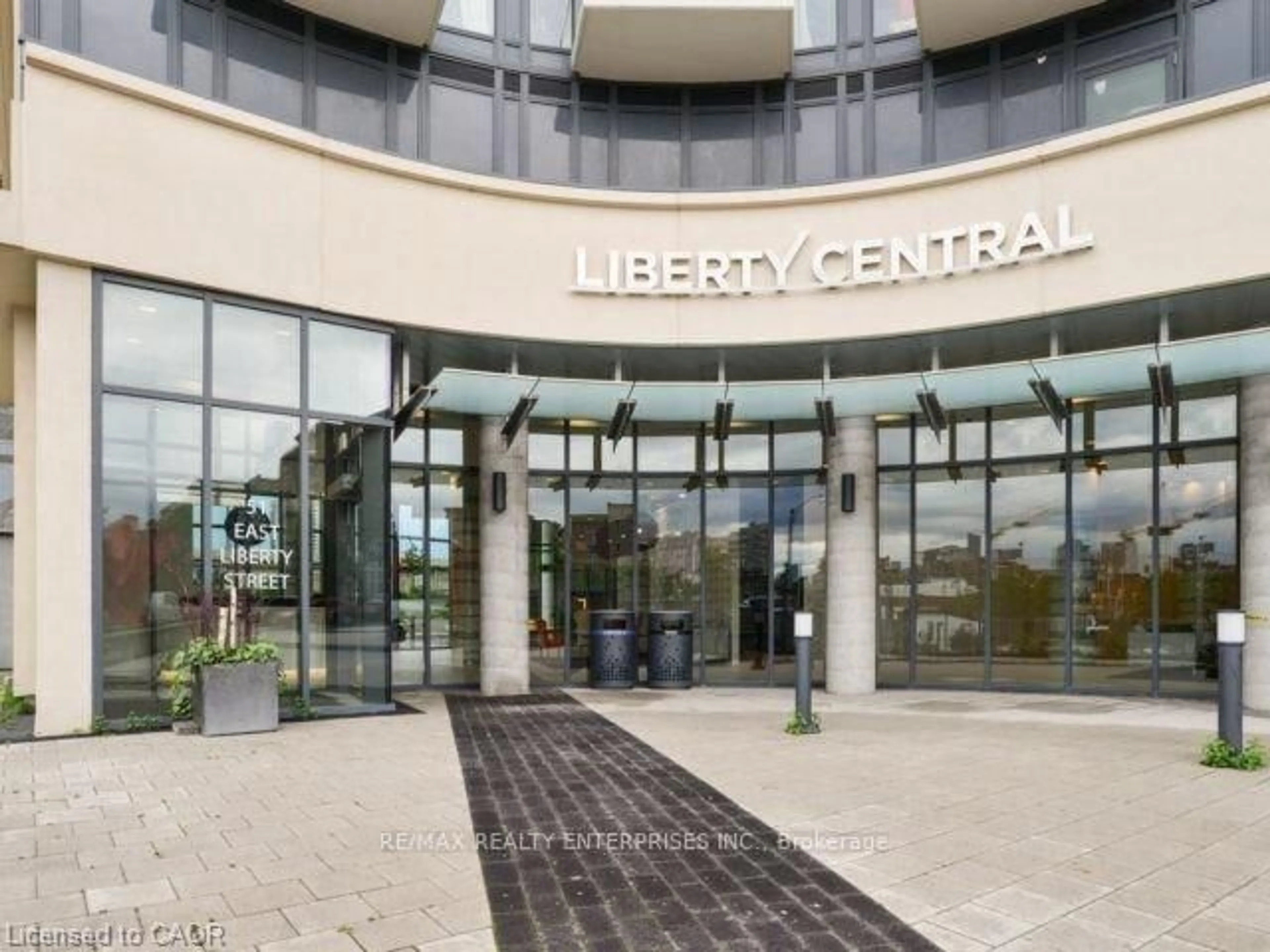 Indoor foyer for 51 East Liberty St #1110, Toronto Ontario M6K 3P8