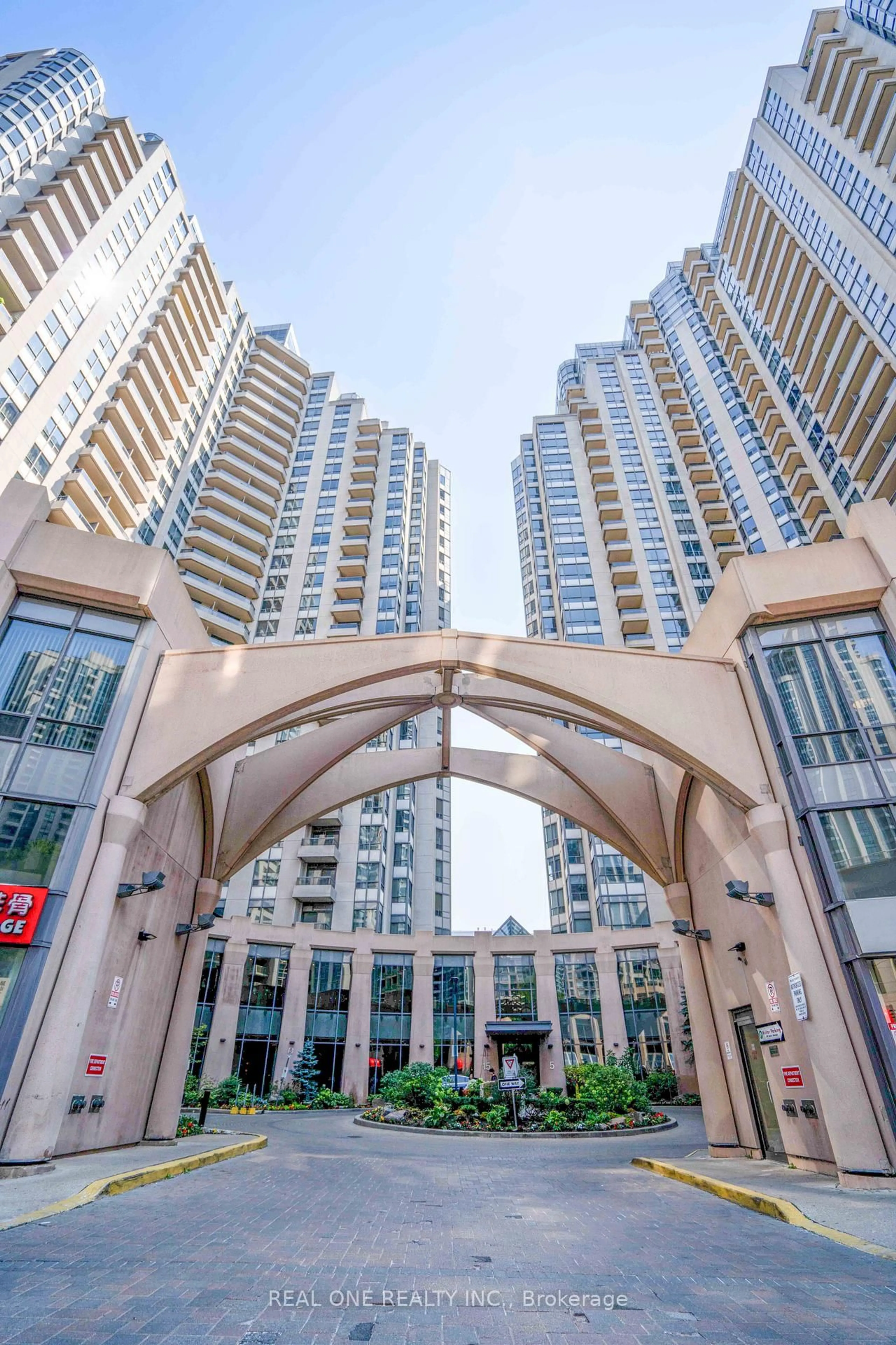 Indoor foyer for 5 Northtown Way #1101, Toronto Ontario M2N 7A1