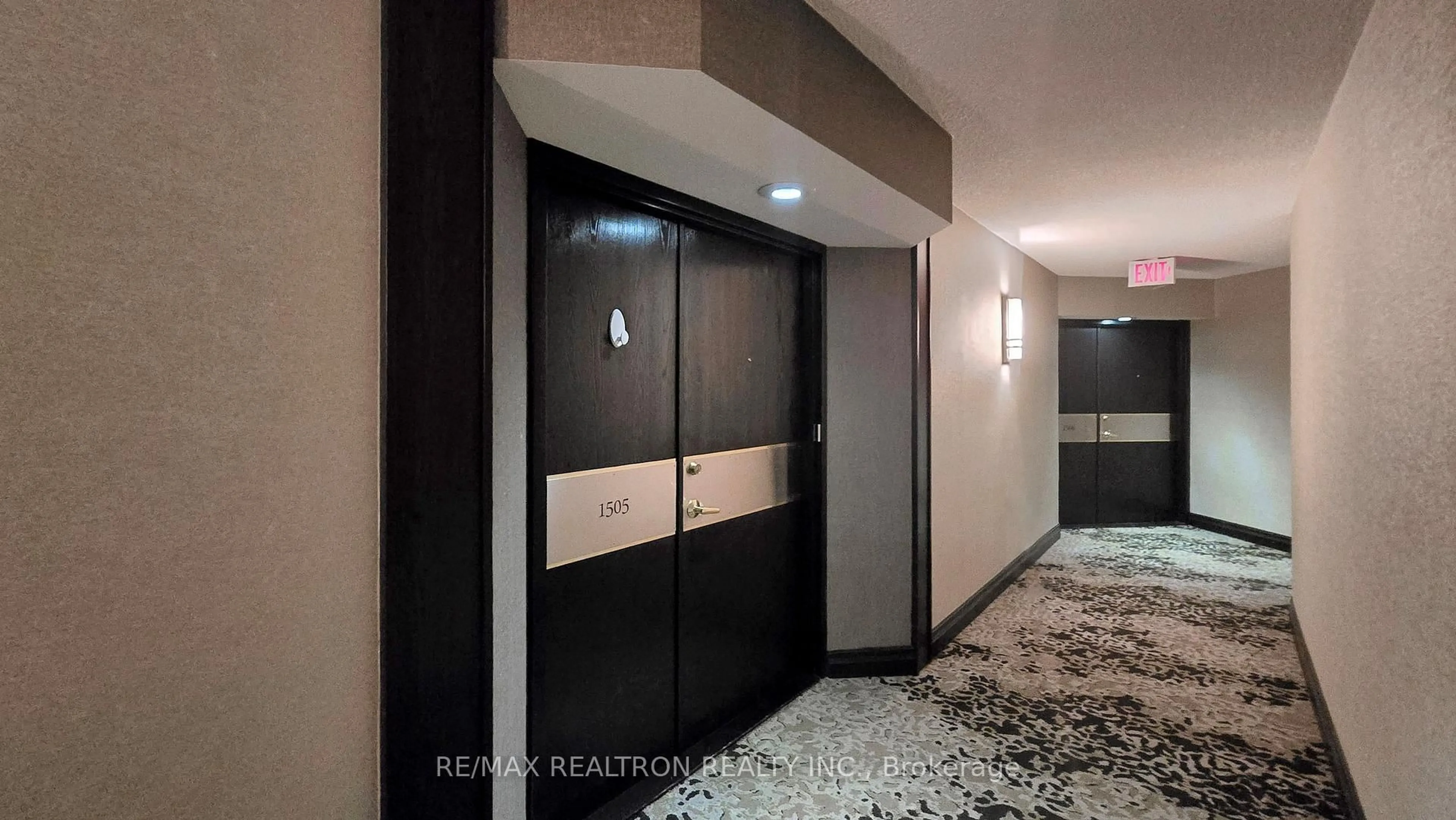 Indoor foyer for 131 Beecroft Rd #1505, Toronto Ontario M2N 6G9