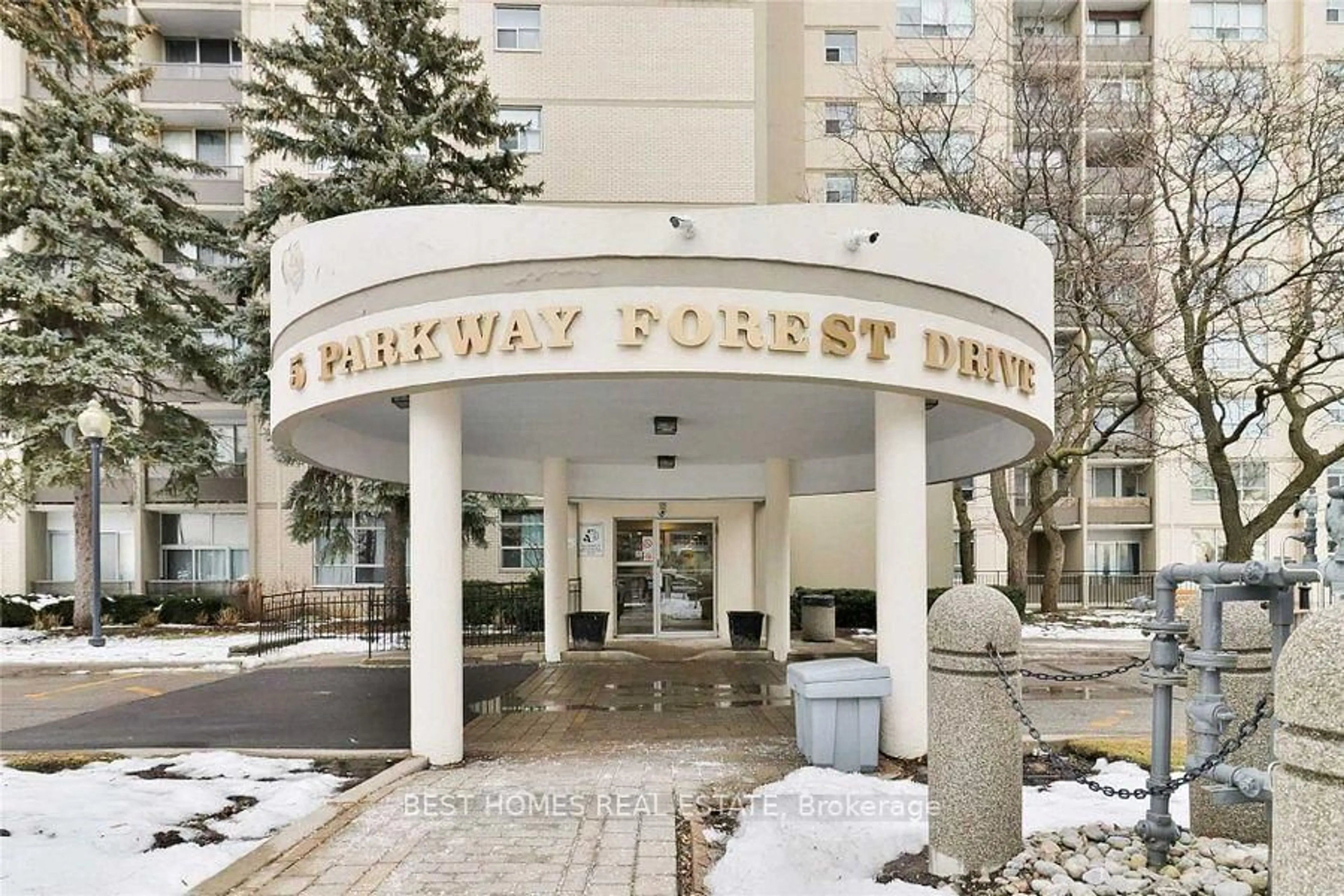 Lobby for 5 Parkway Forest Dr, Toronto Ontario M2J 1L2