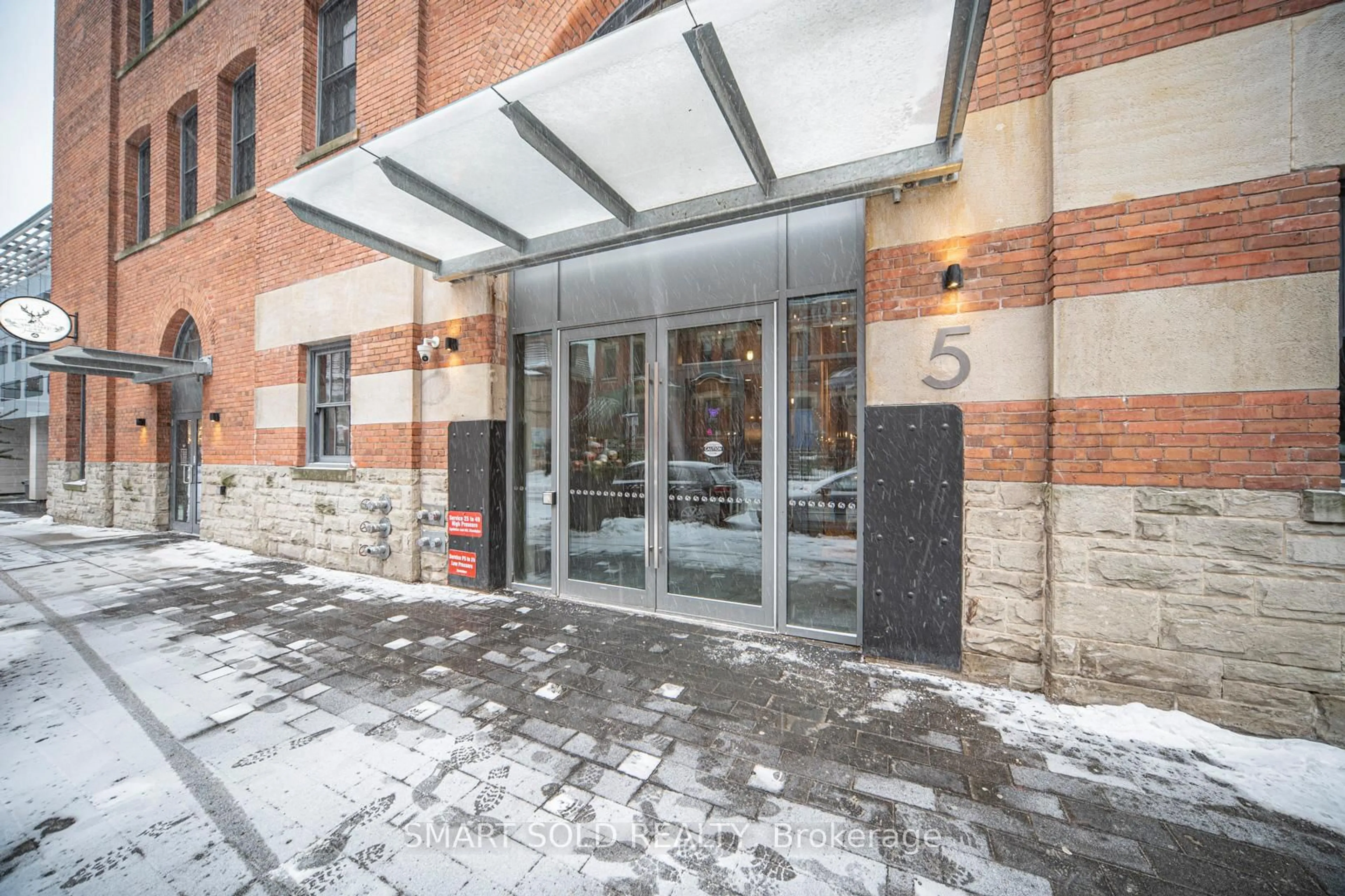 Indoor foyer for 5 St Joseph St #3203, Toronto Ontario M4Y 1J6