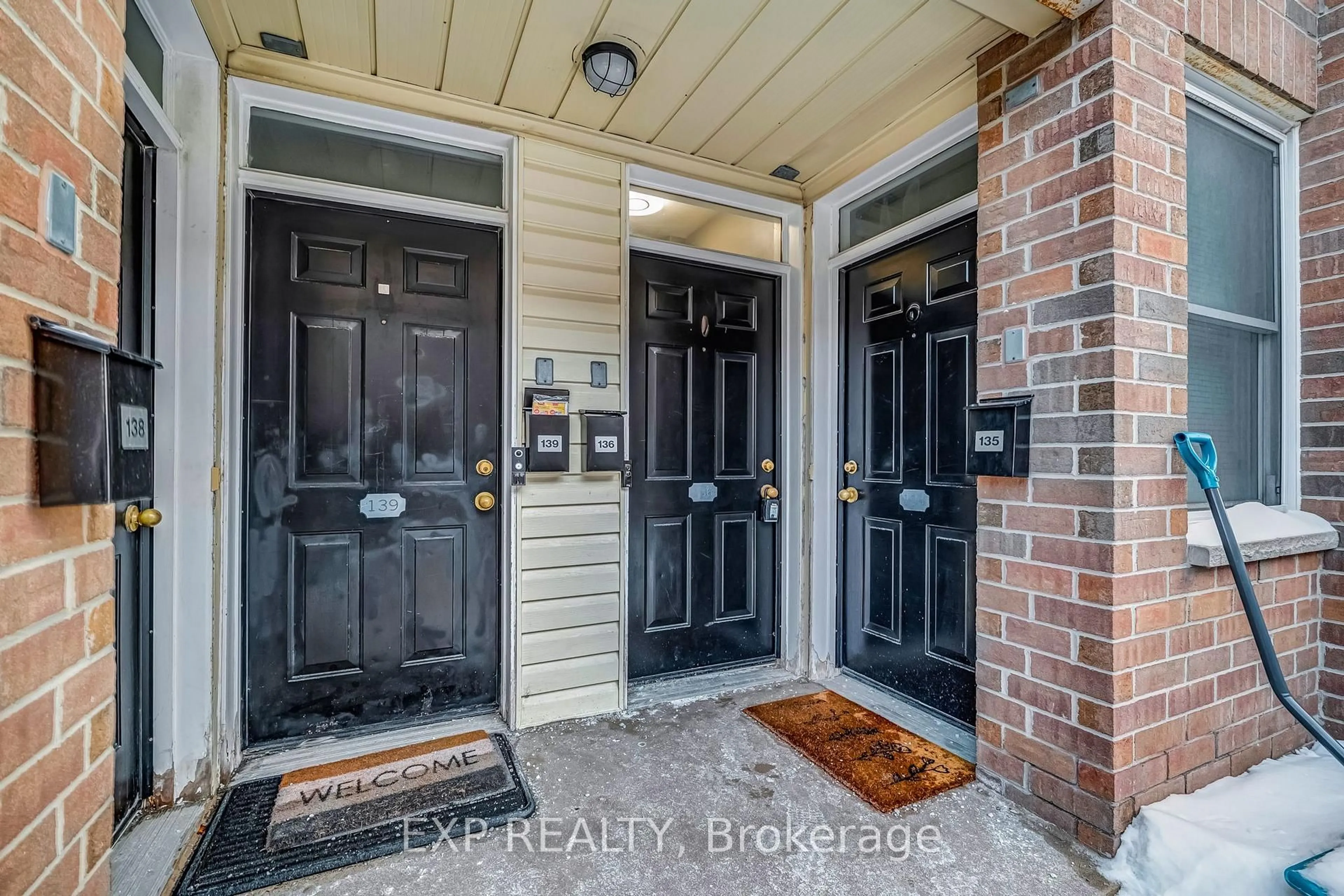 Indoor entryway for 760 Lawrence Ave #136, Toronto Ontario M6A 3E7