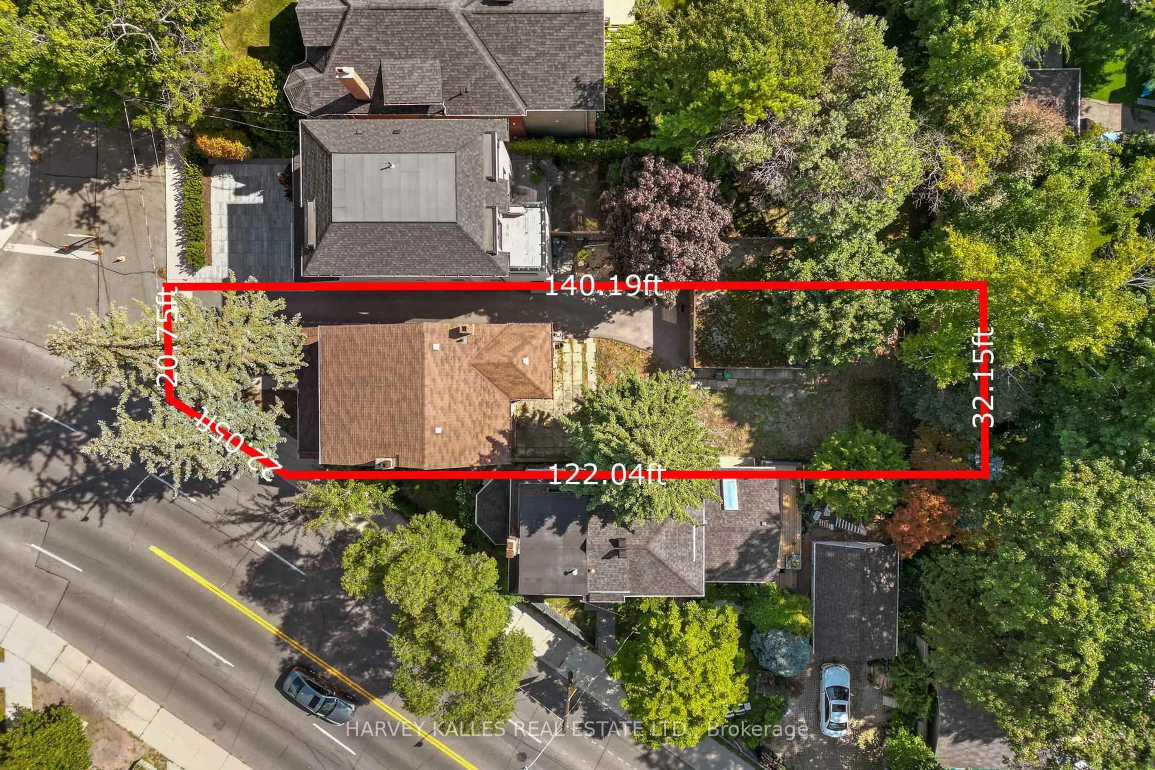 A pic from outside/outdoor area/front of a property/back of a property/a pic from drone, street for 99 Glenrose Ave, Toronto Ontario M4T 1K7