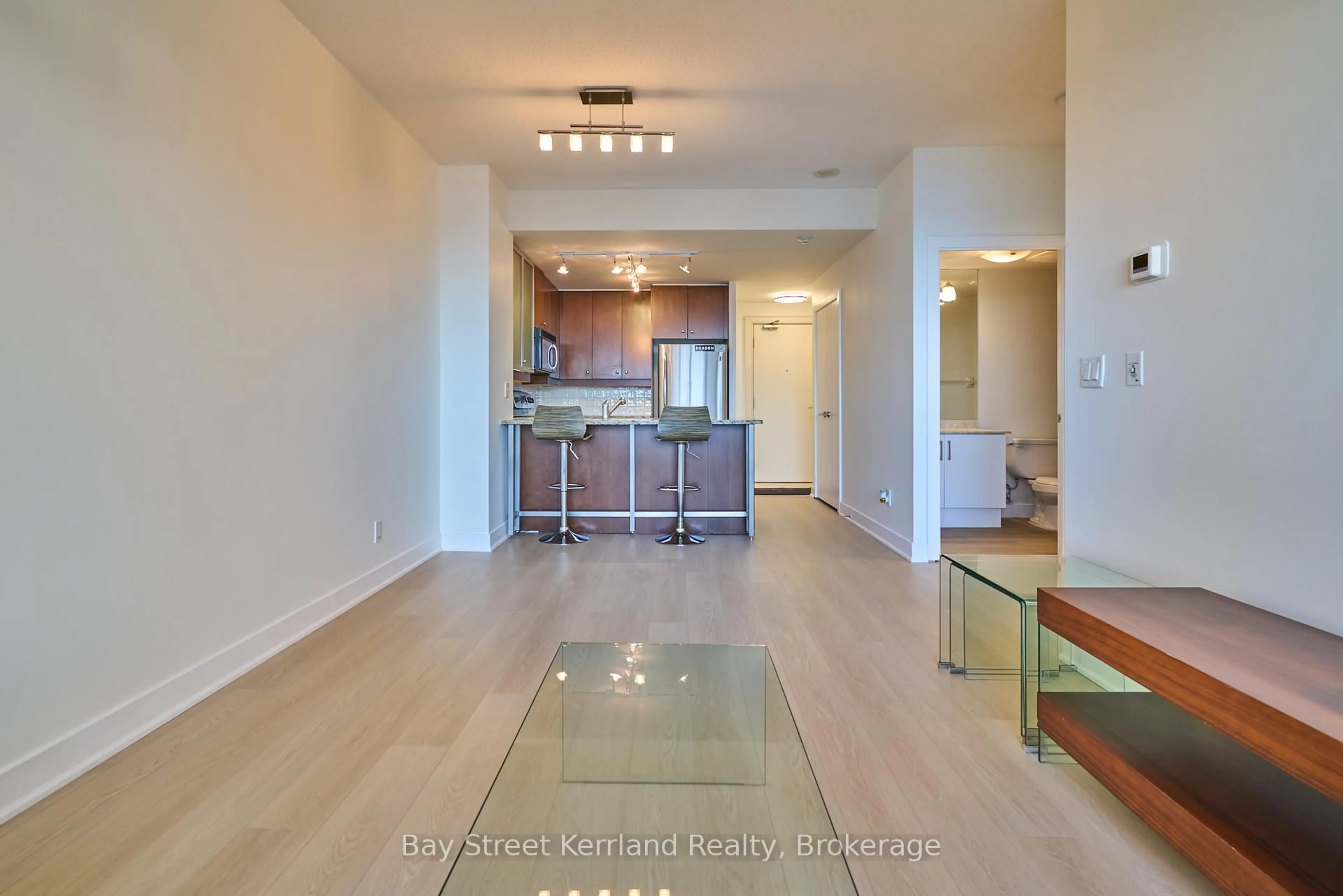 Unknown for 438 King St #1905, Toronto Ontario M5V 3T9