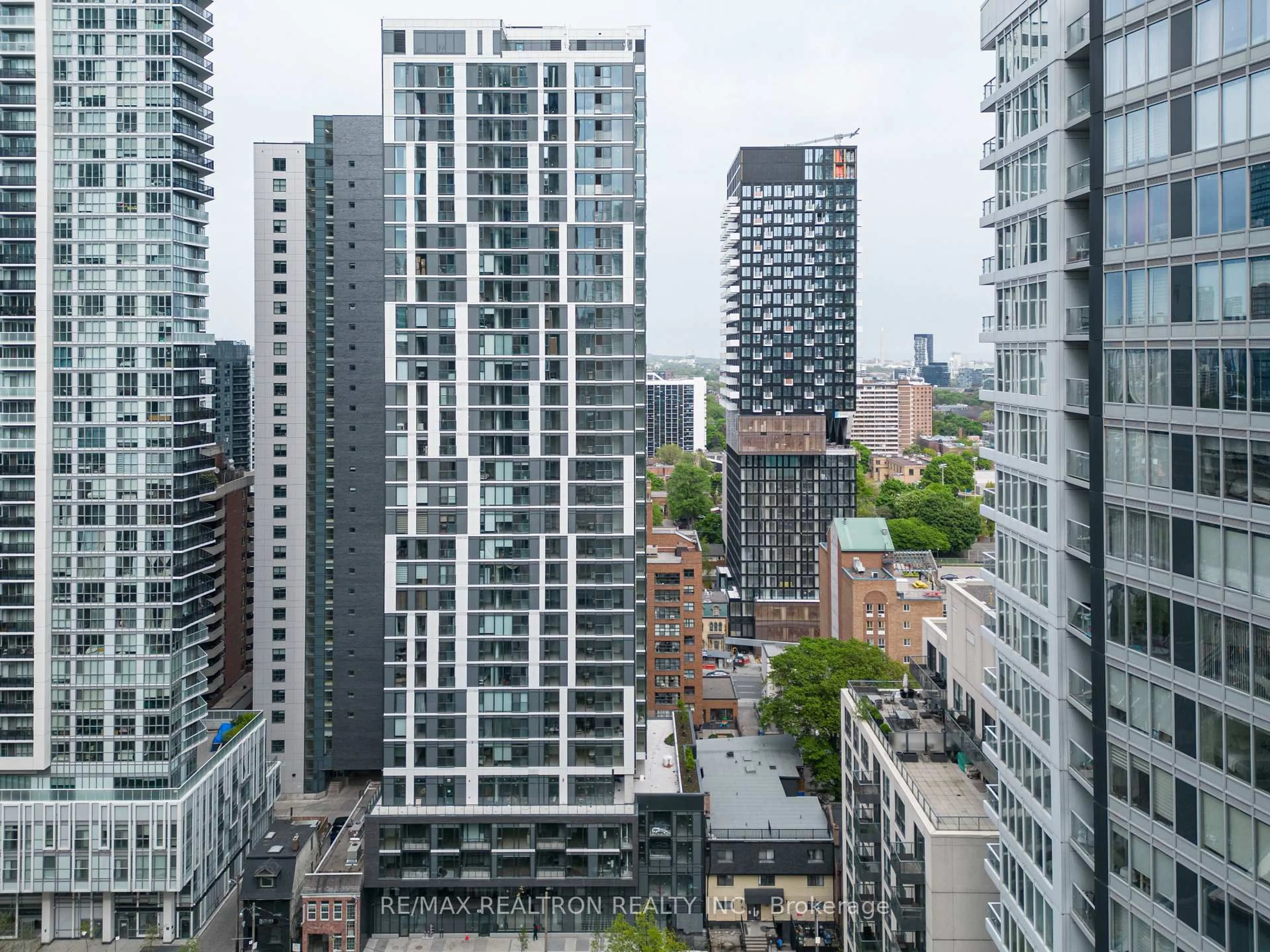 A pic from outside/outdoor area/front of a property/back of a property/a pic from drone, city buildings view from balcony for 65 Mutual St #3008, Toronto Ontario M5B 0E5