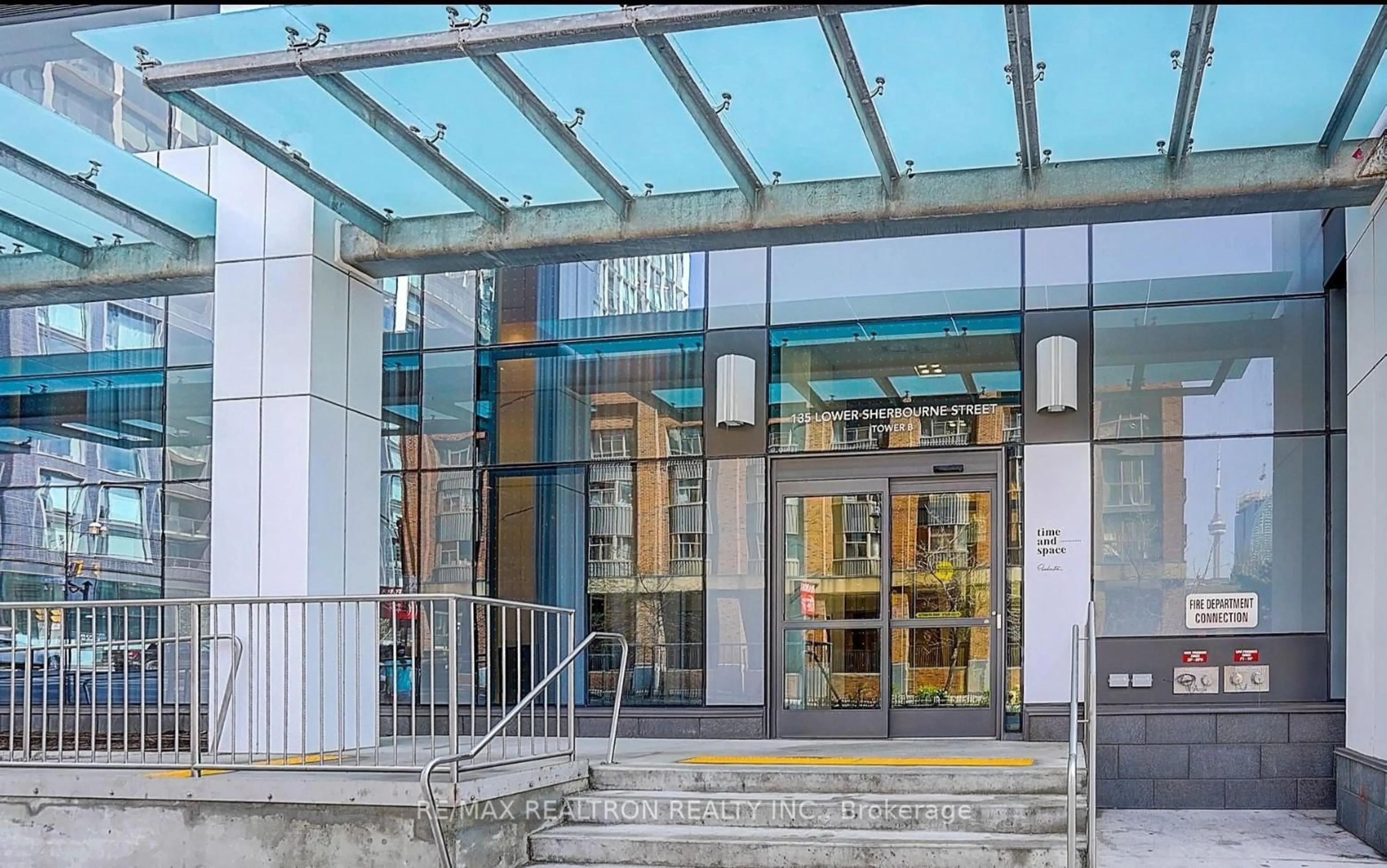 Indoor foyer for 135 Lower Sherbourne St #639W, Toronto Ontario M5A 1Y4