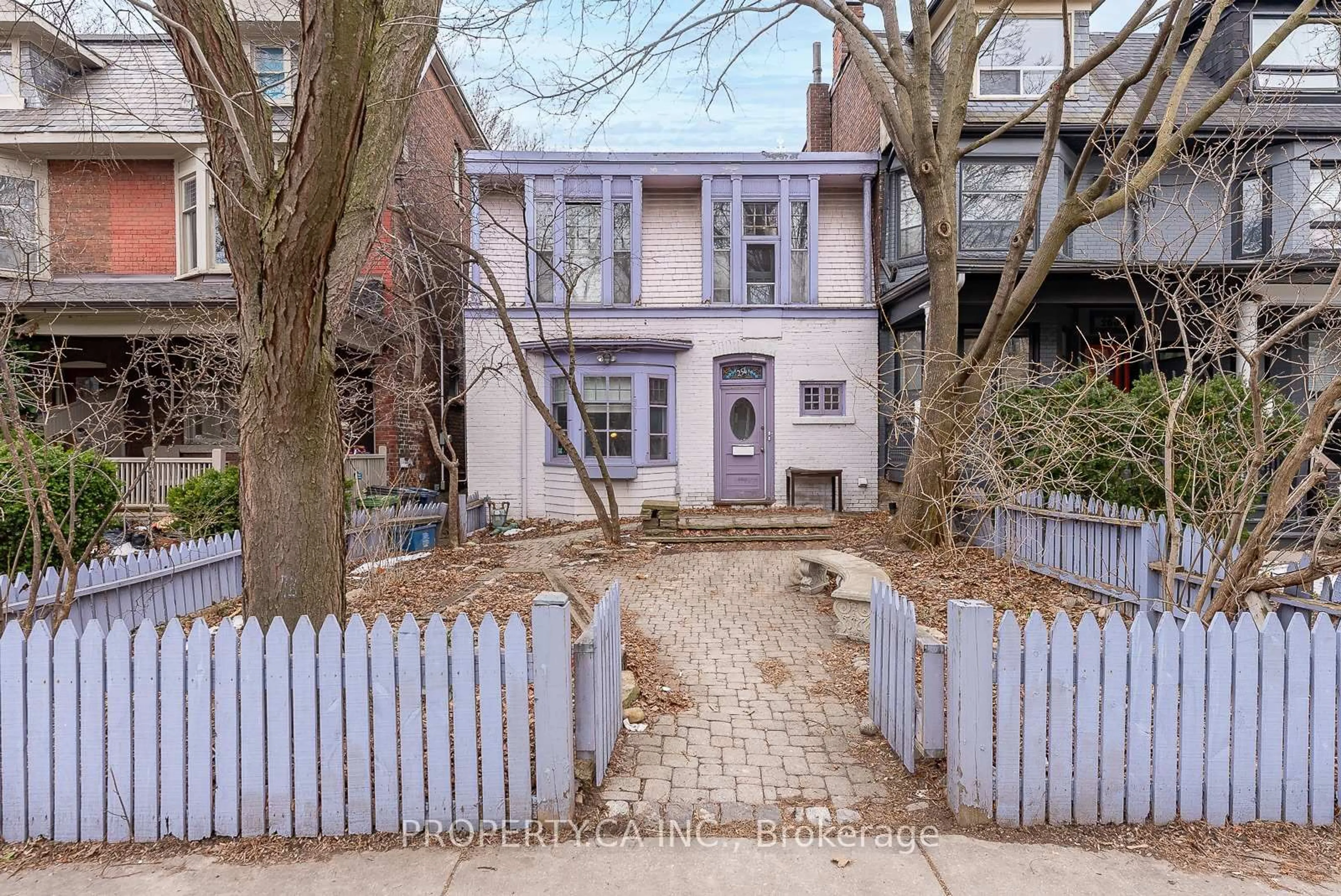 Unknown for 258 Brunswick Ave, Toronto Ontario M5S 2M7