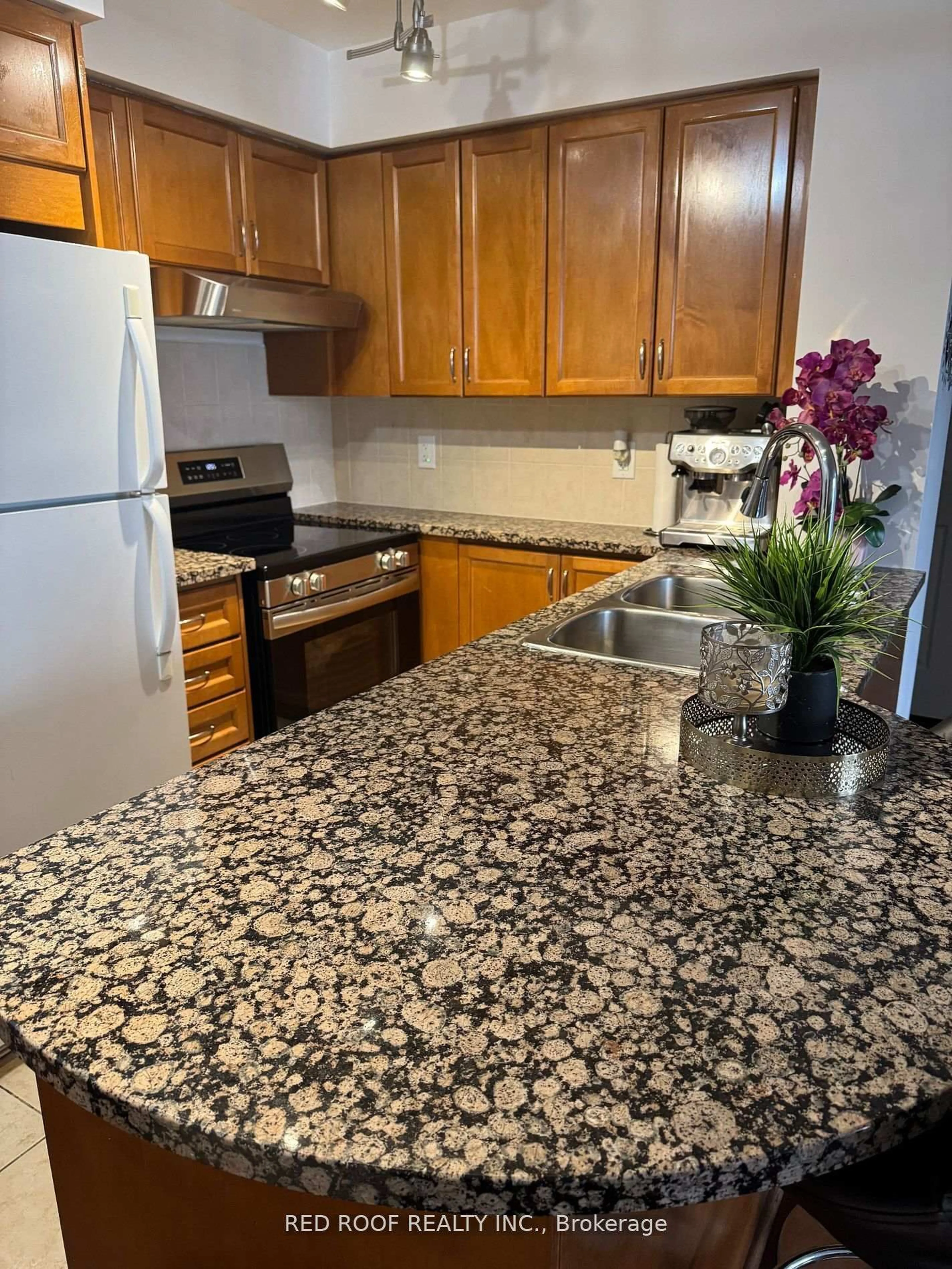 Standard kitchen, unknown for 18 Kenaston Gdns #1101, Toronto Ontario M2K 3C7