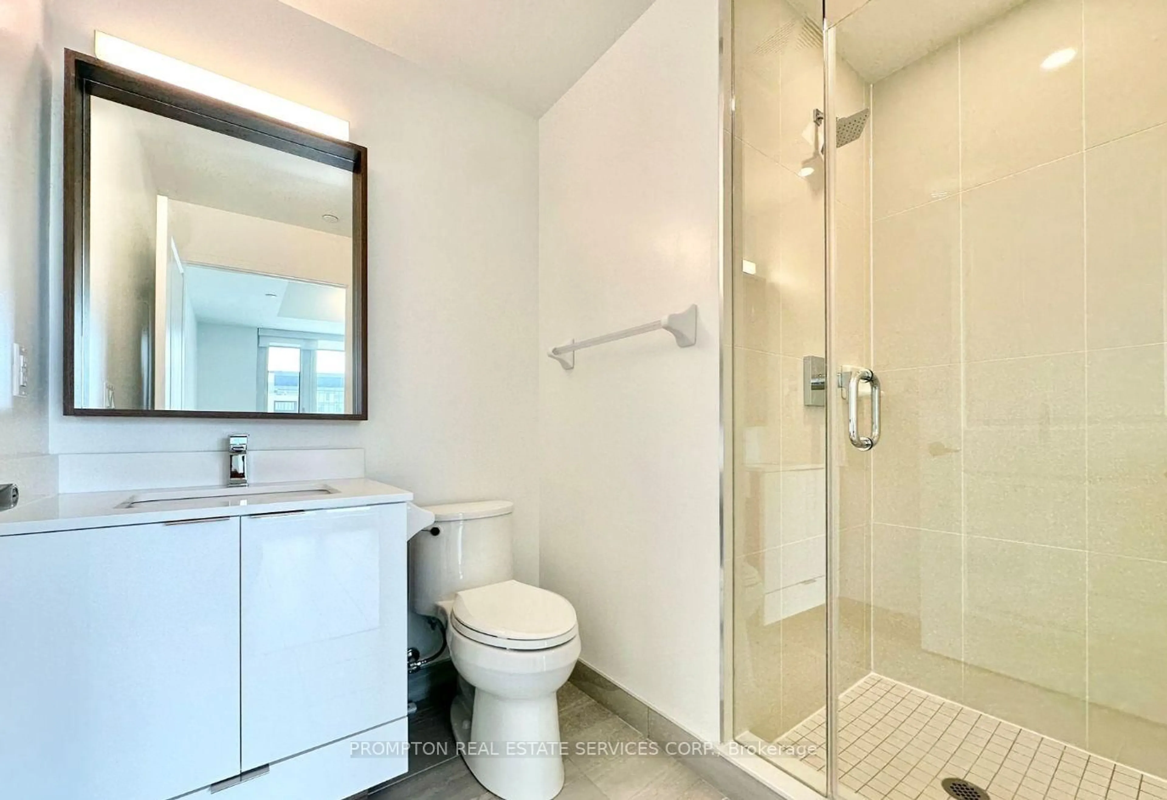 Standard bathroom, ceramic/tile floor for 543 Richmond St #1116, Toronto Ontario M5V 0W9