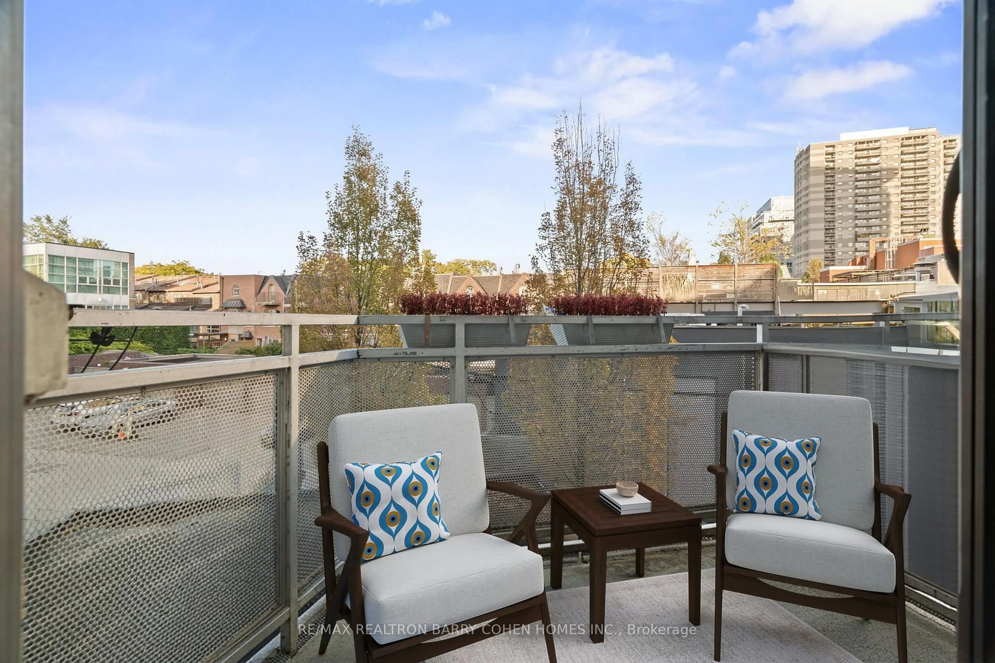 Patio, water/lake/river/ocean view for 336 Davenport Rd #201, Toronto Ontario M5R 1K6