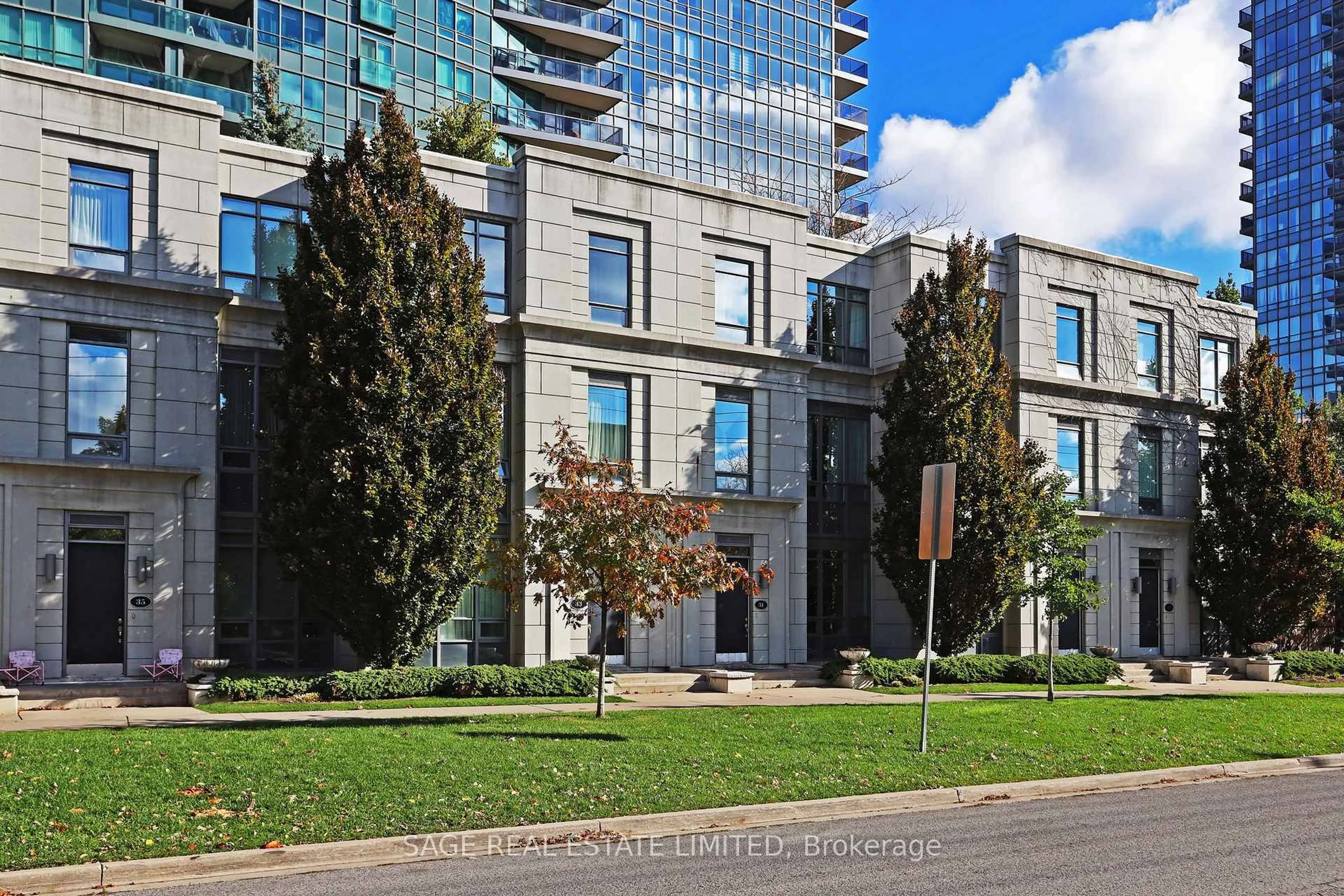Unknown for 25 Greenview Ave #TH#31, Toronto Ontario M2M 0A5