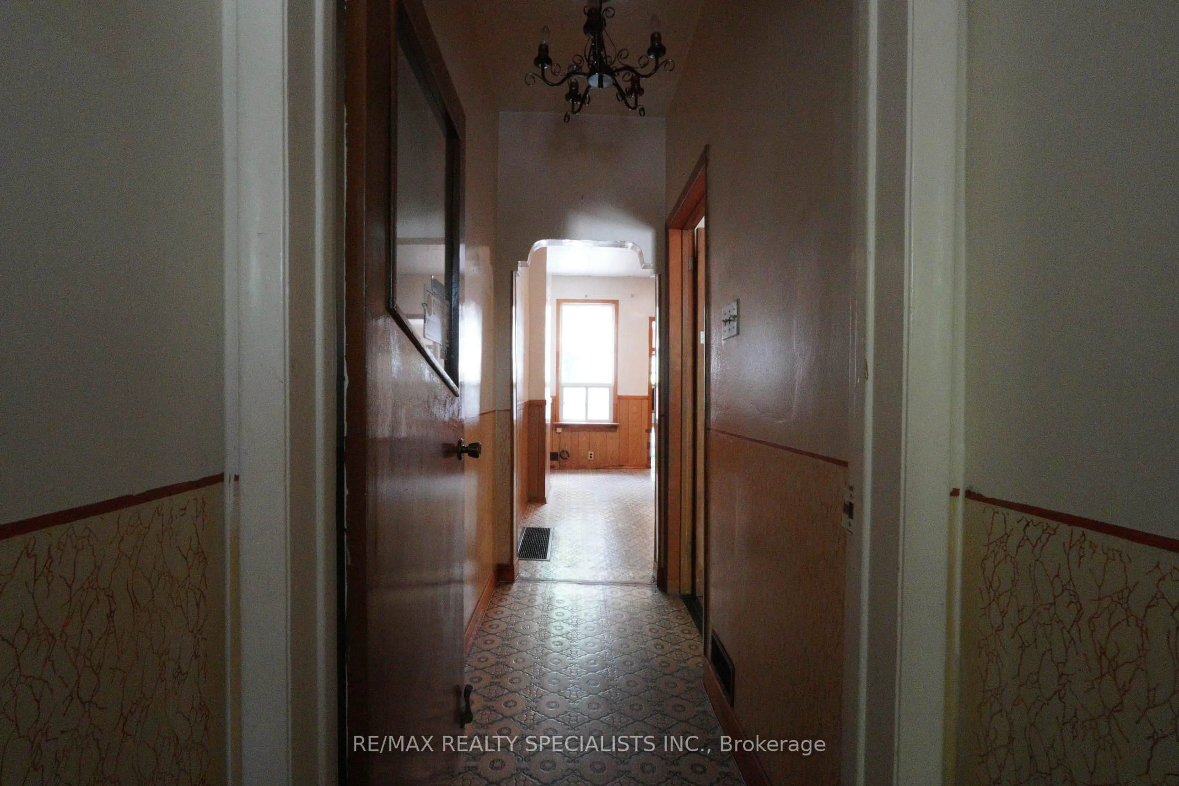 Unknown for 120 Euclid Ave, Toronto Ontario M6J 2J9