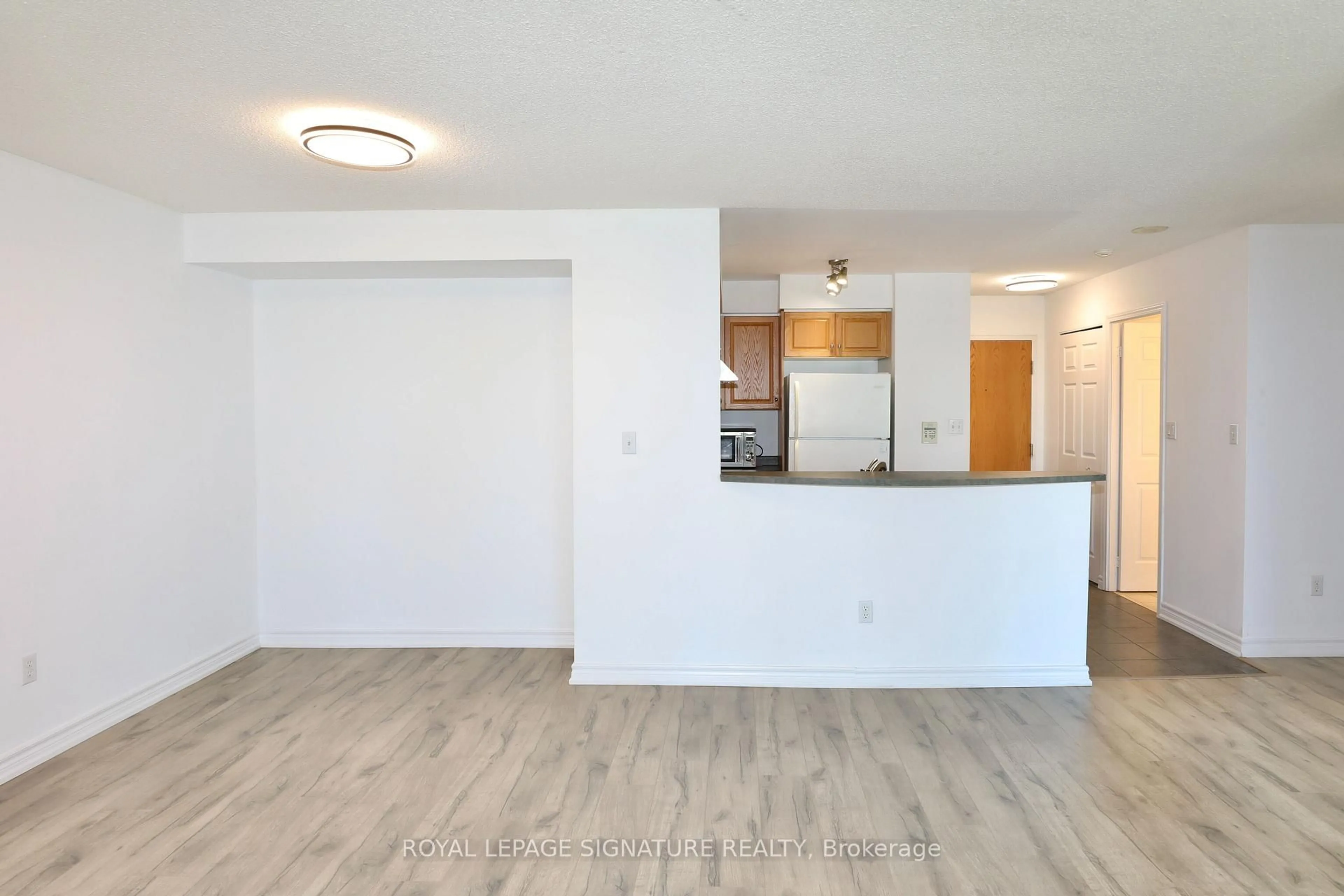 Unknown for 7 Lorraine Dr #1116, Toronto Ontario M2N 7H2