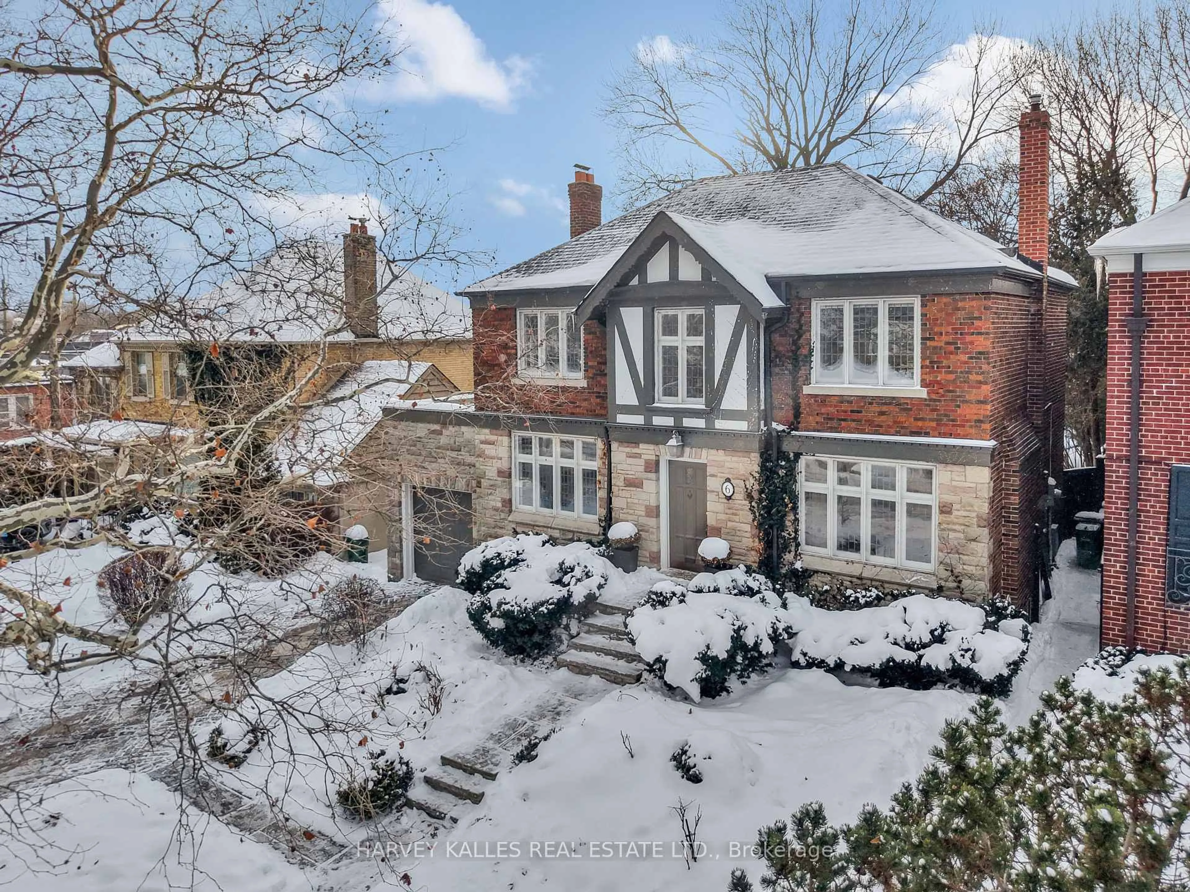 A pic from outside/outdoor area/front of a property/back of a property/a pic from drone, street for 6 Glenarden Rd, Toronto Ontario M6C 3J7