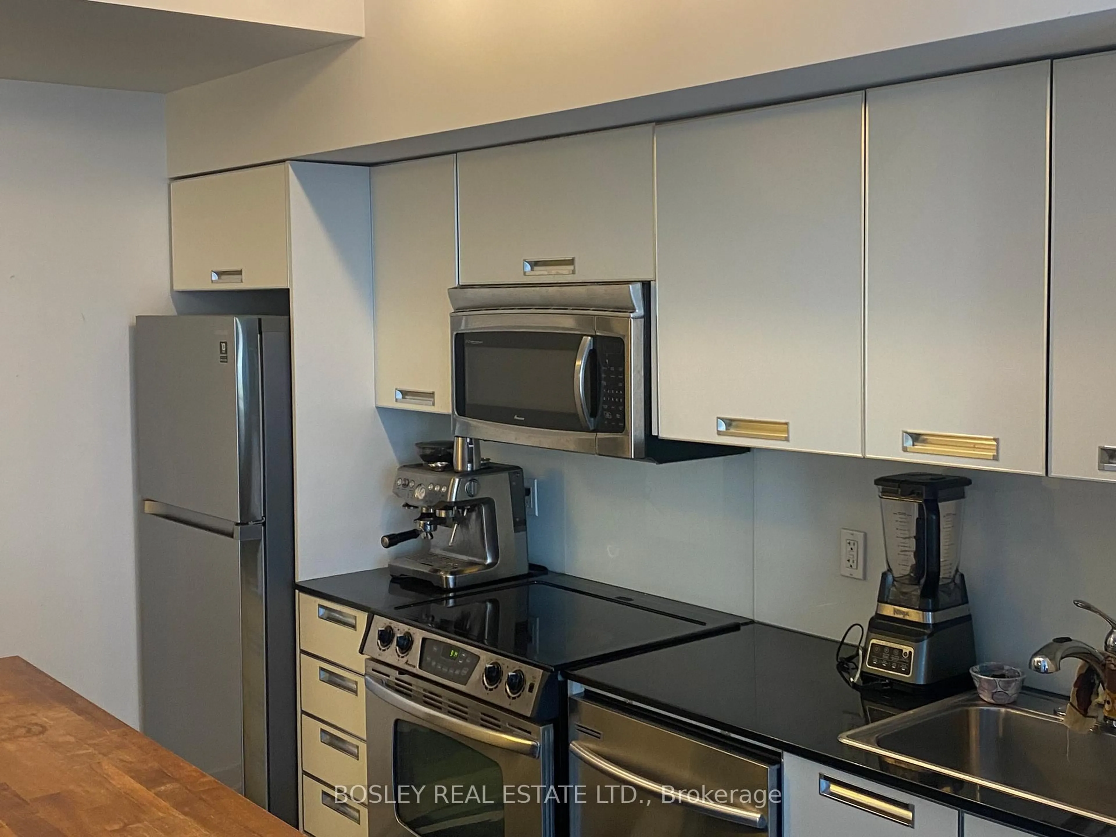 Standard kitchen, unknown for 33 Charles St #608, Toronto Ontario M4Y 0A2