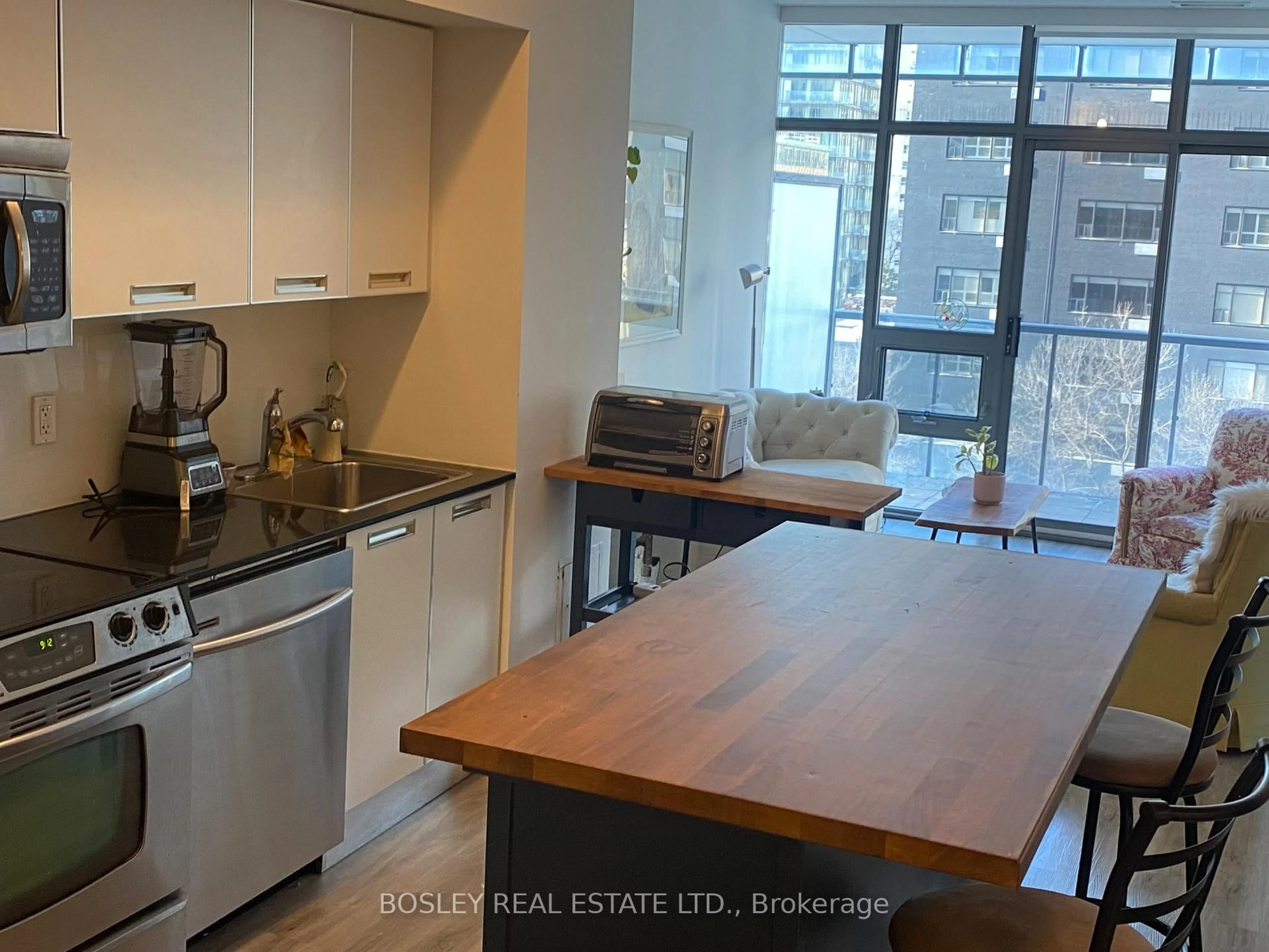 Unknown for 33 Charles St #608, Toronto Ontario M4Y 0A2